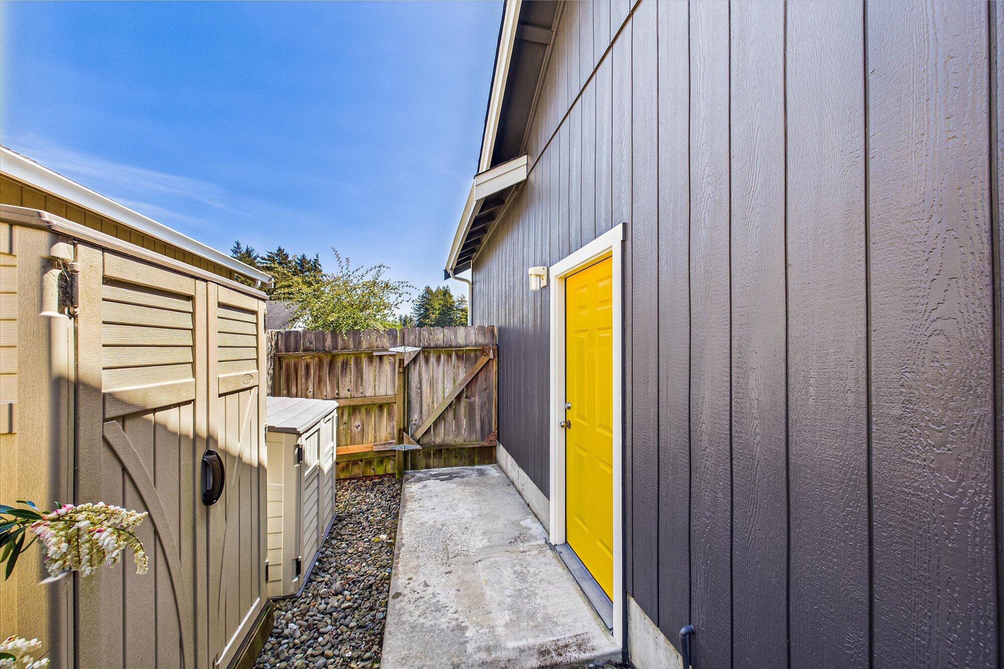 2454 Hawks View Court, McKinleyville
