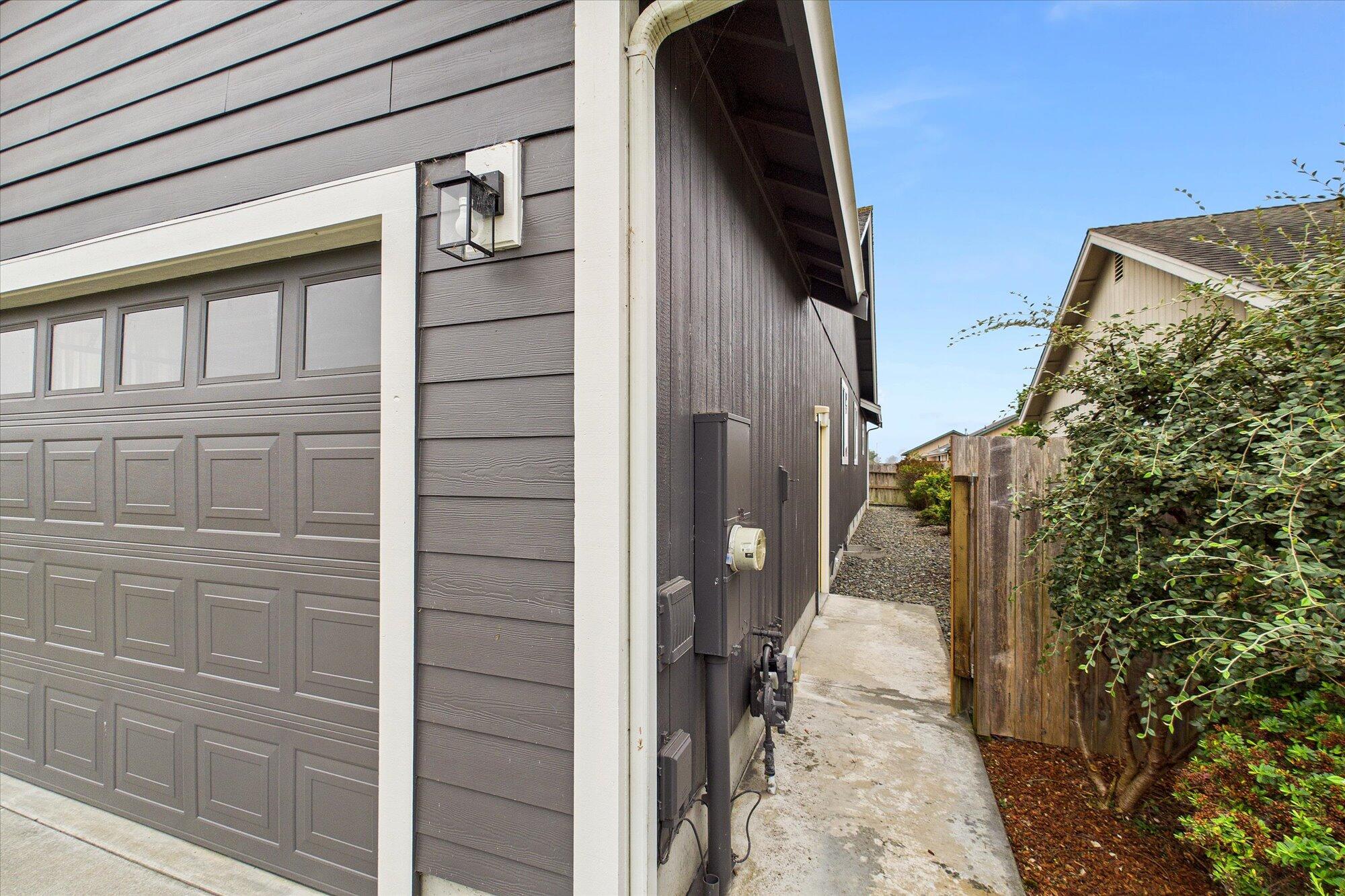 2454 Hawks View Court, McKinleyville