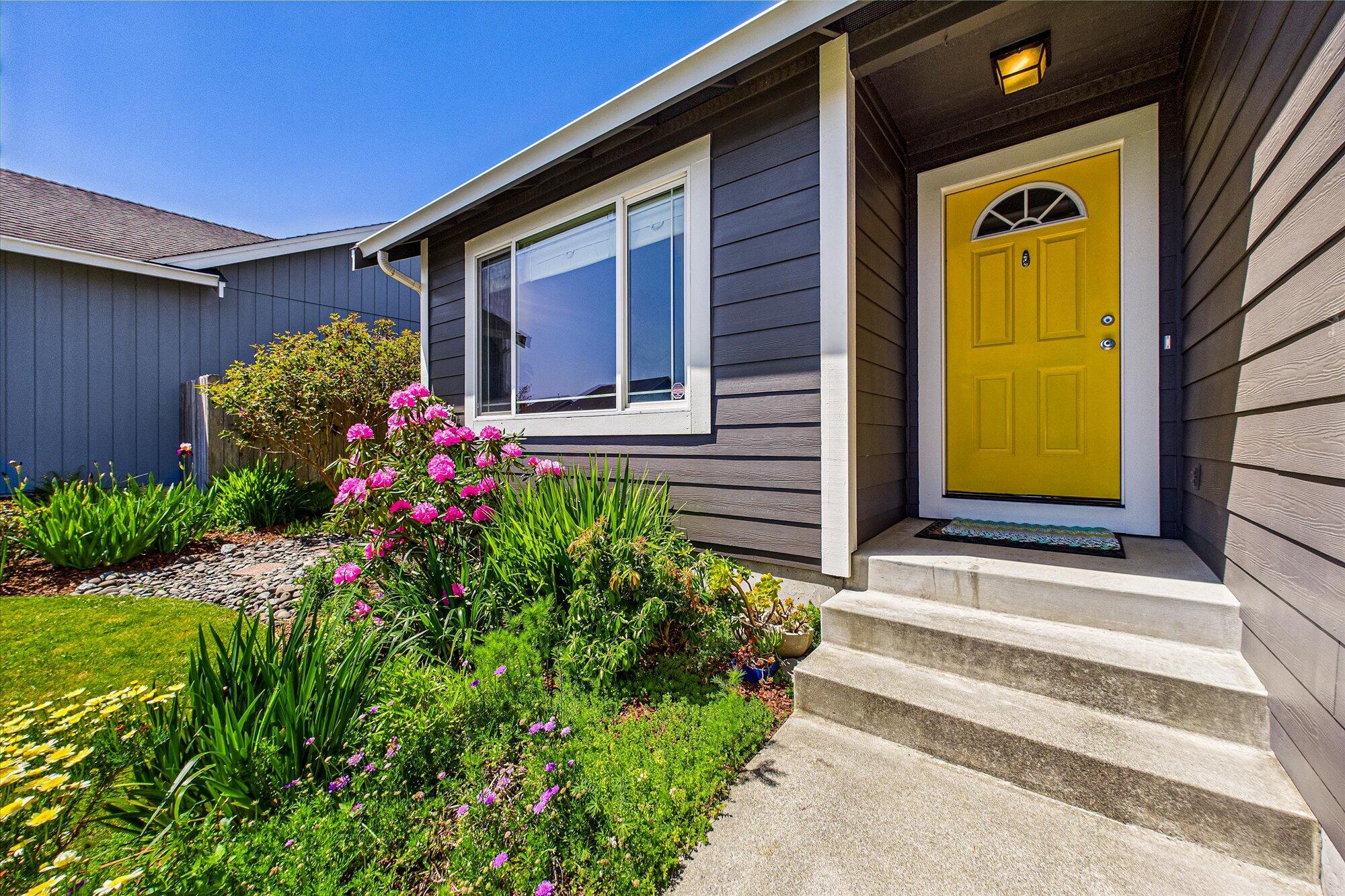 2454 Hawks View Court, McKinleyville