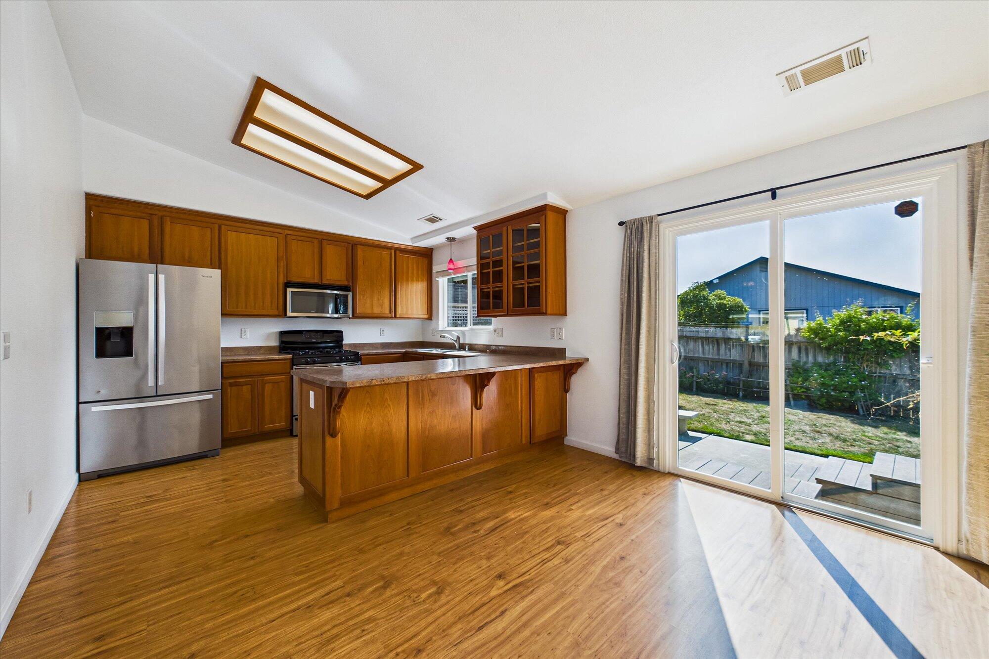 2454 Hawks View Court, McKinleyville