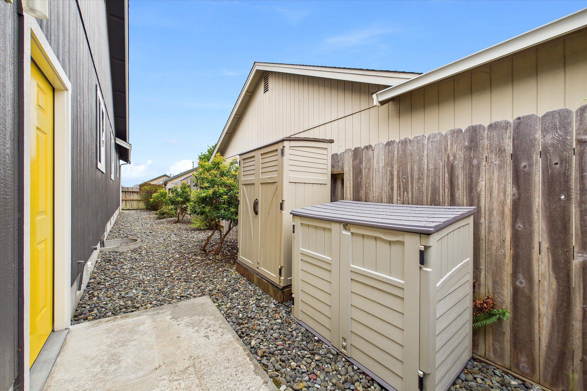 2454 Hawks View Court, McKinleyville