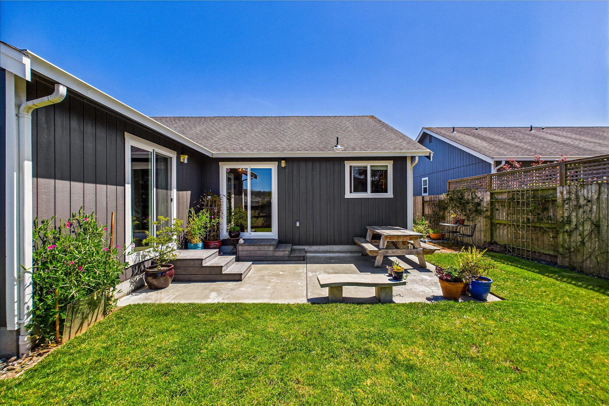 2454 Hawks View Court, McKinleyville