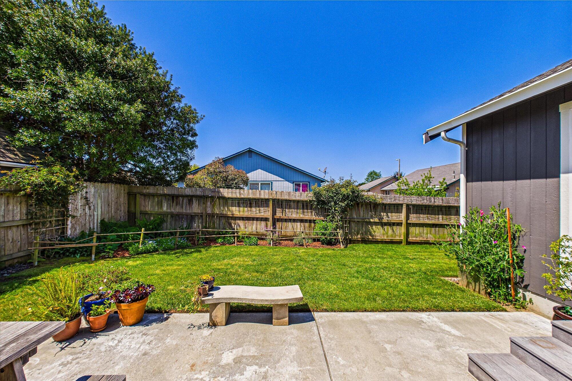 2454 Hawks View Court, McKinleyville