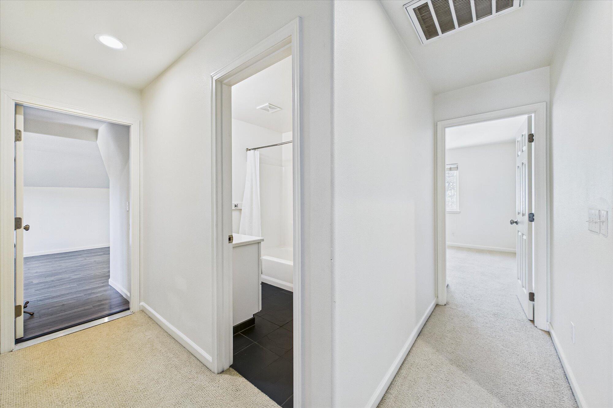 2700 Meadow Creek Way