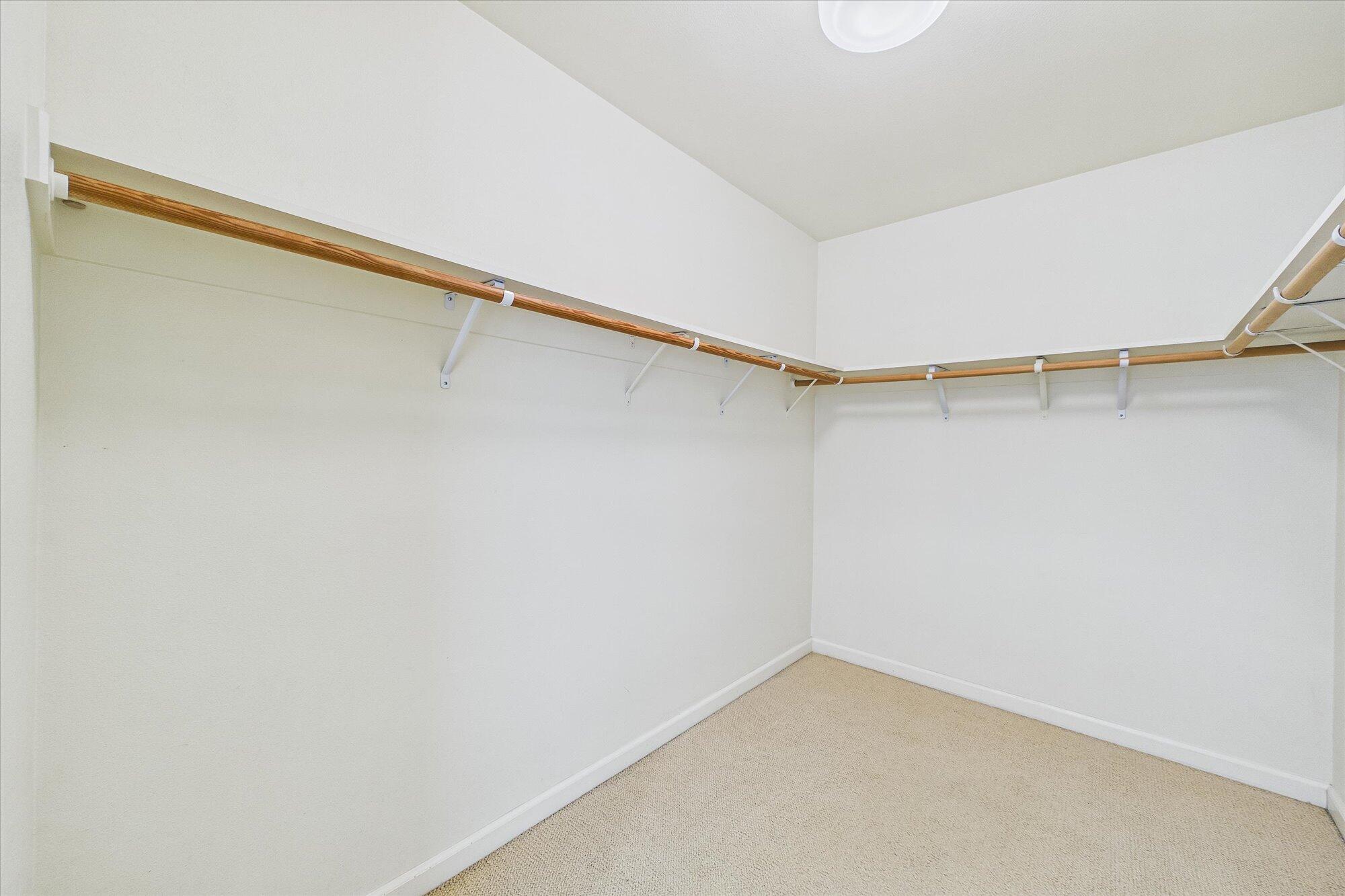 2700 Meadow Creek Way