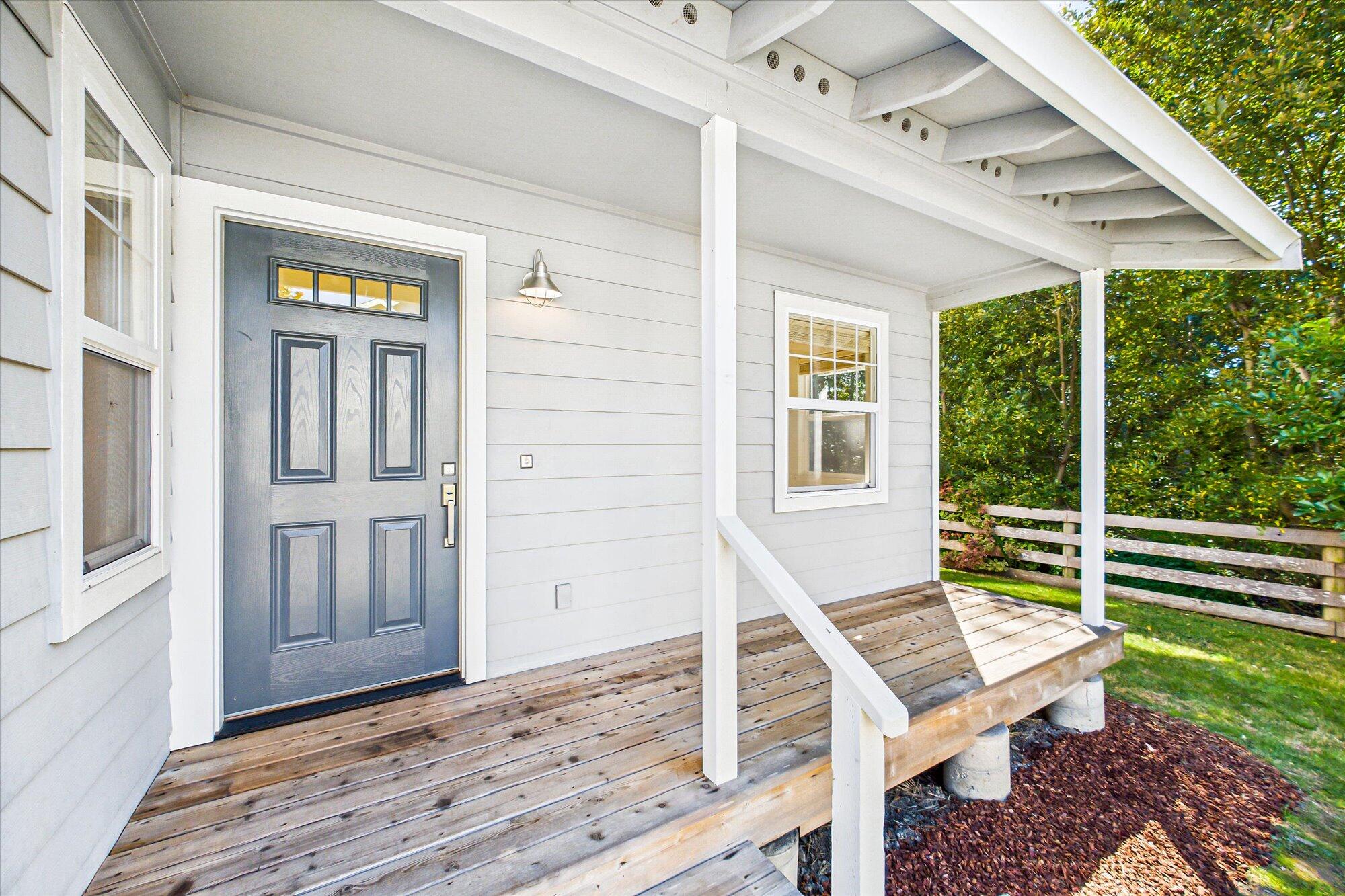 2700 Meadow Creek Way