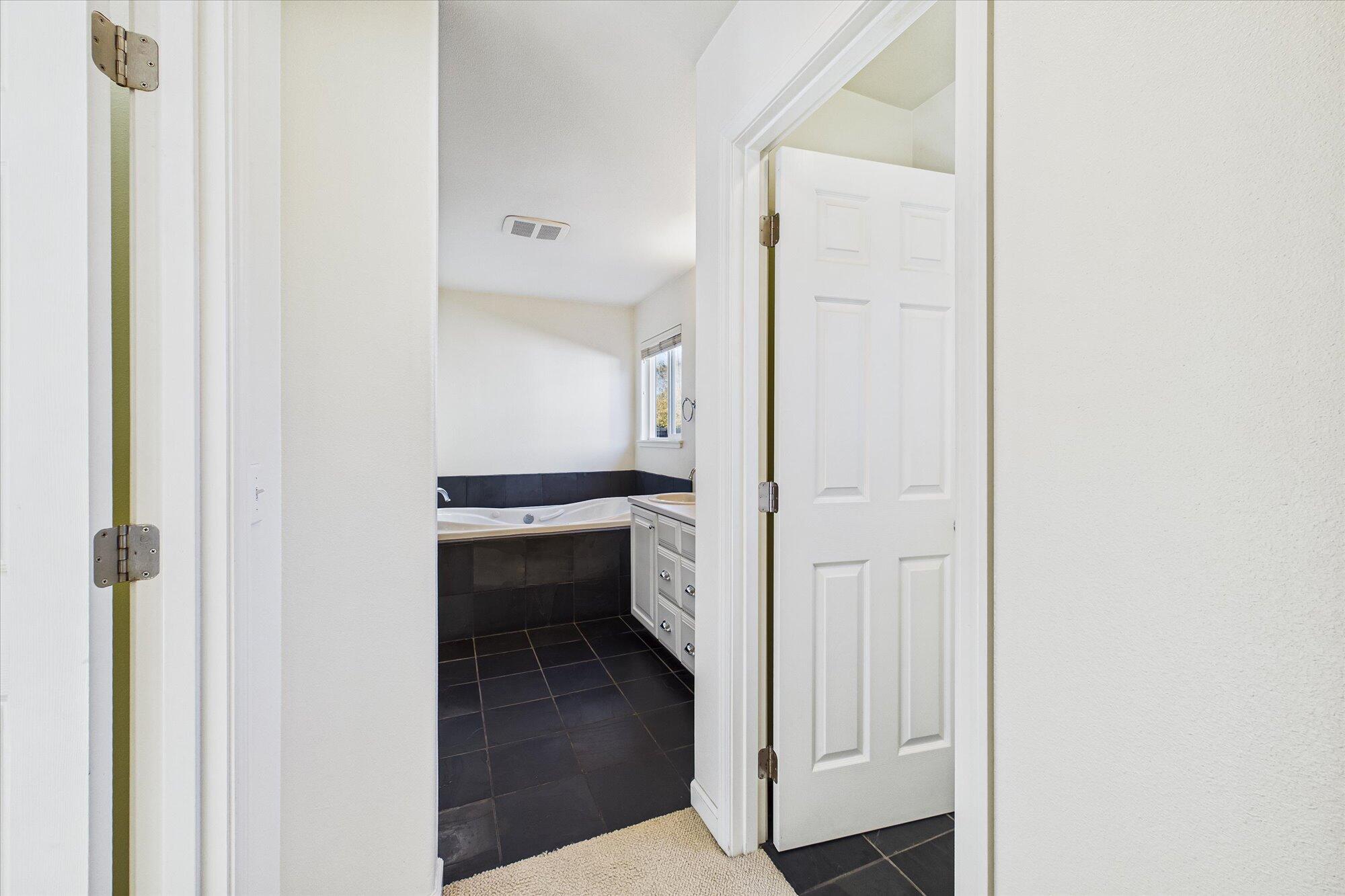 2700 Meadow Creek Way