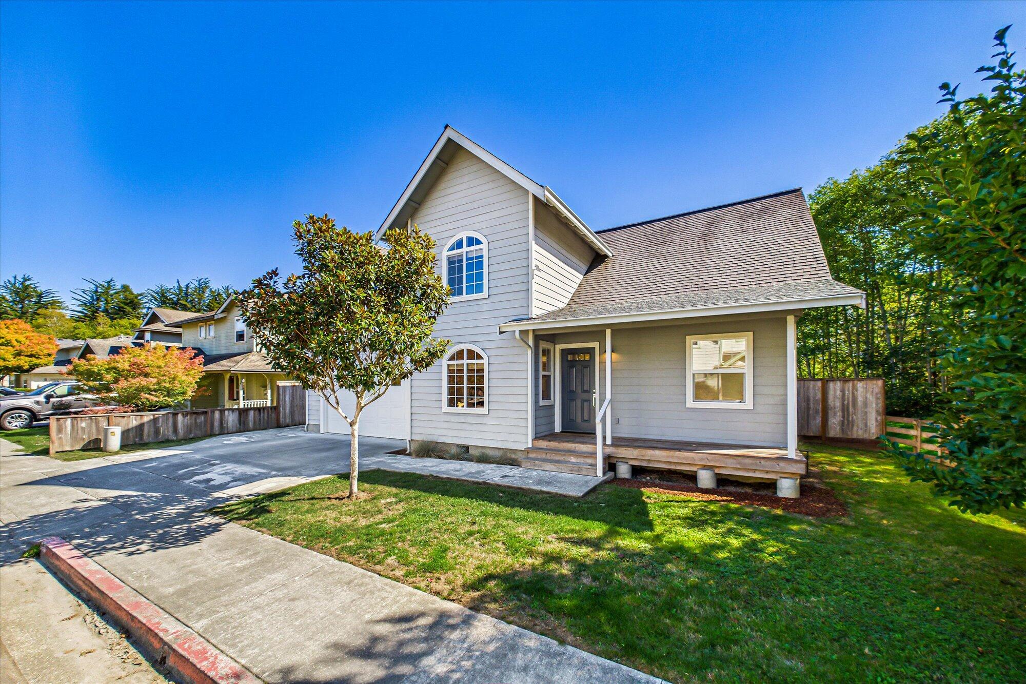 2700 Meadow Creek Way