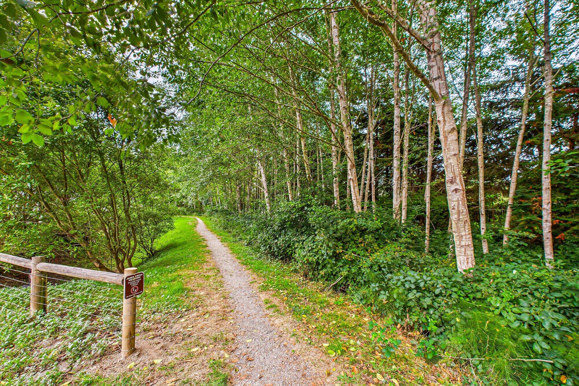 2700 Meadow Creek Way