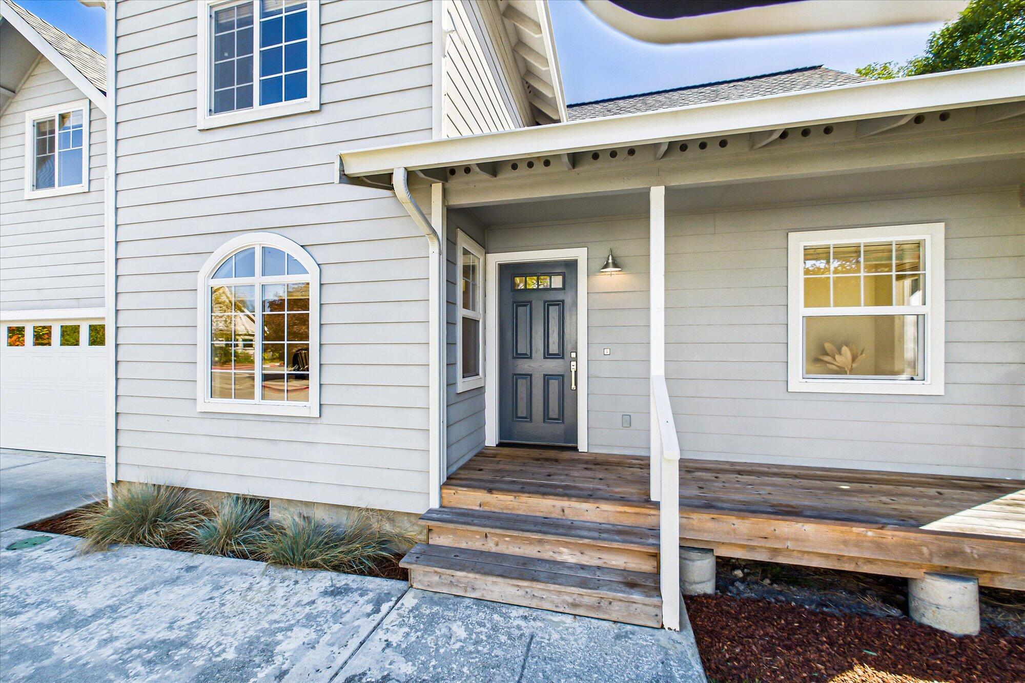 2700 Meadow Creek Way