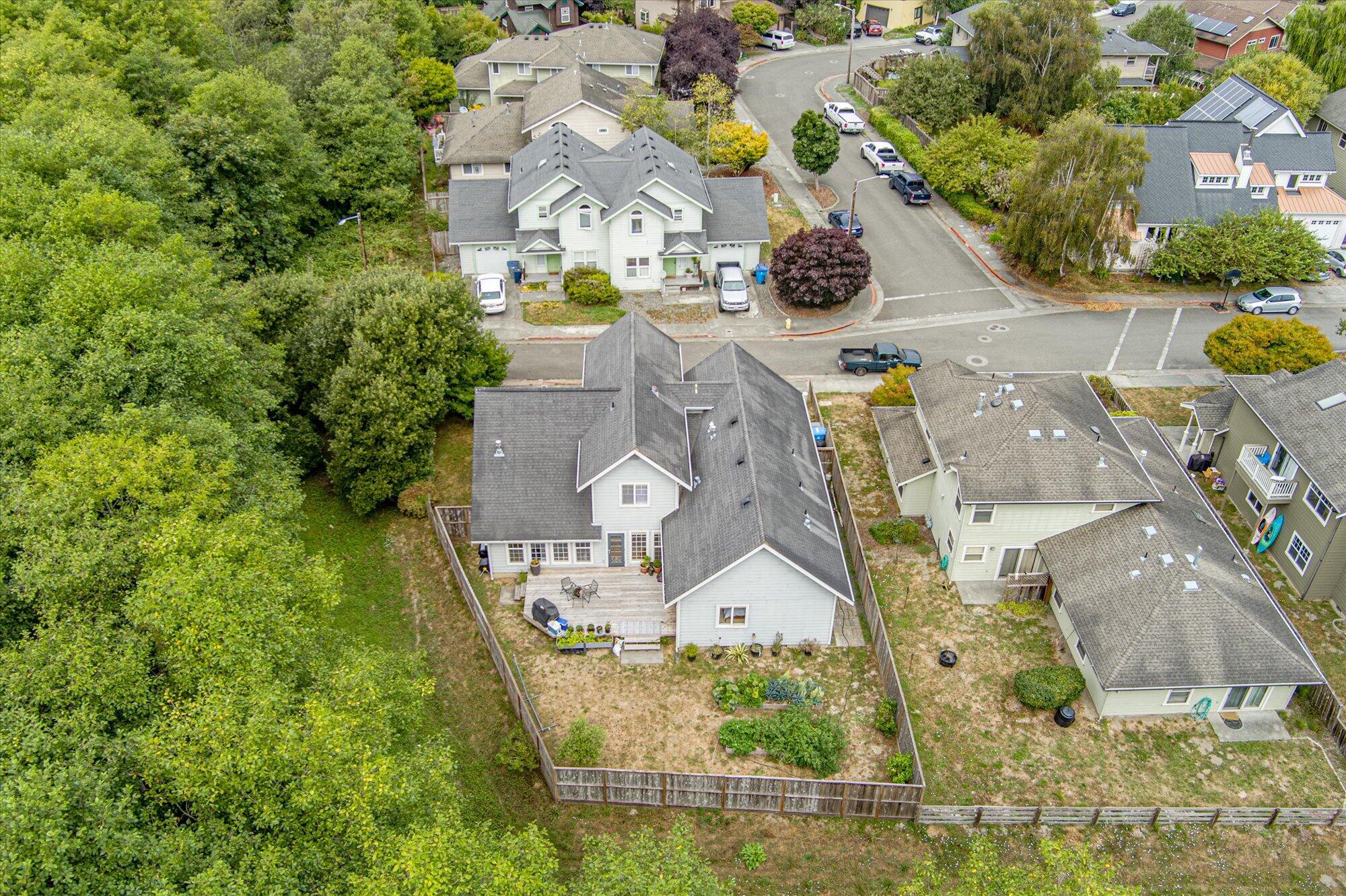 2700 Meadow Creek Way