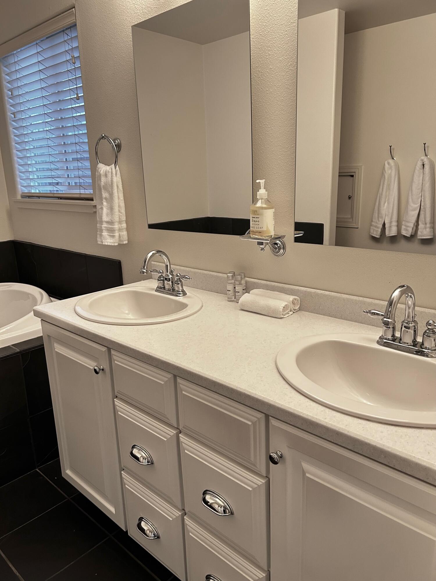 2700 Meadow Creek Way