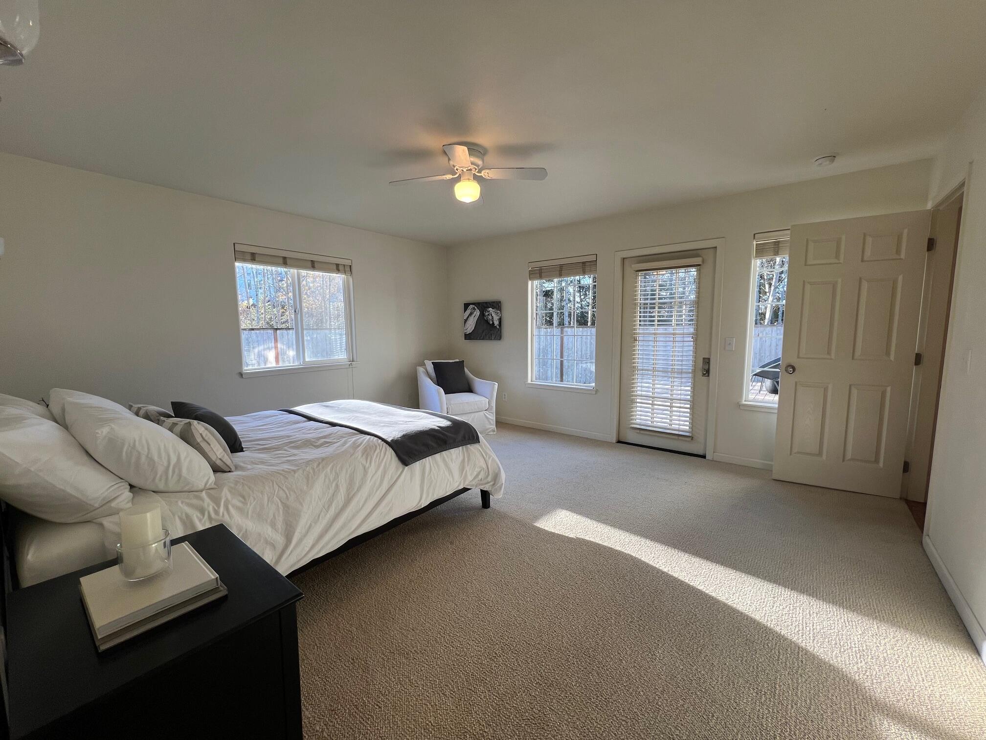 2700 Meadow Creek Way