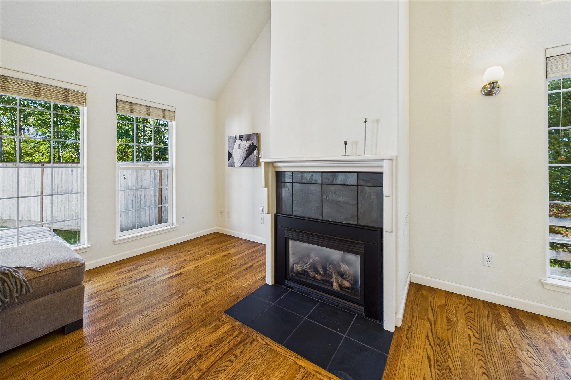 2700 Meadow Creek Way