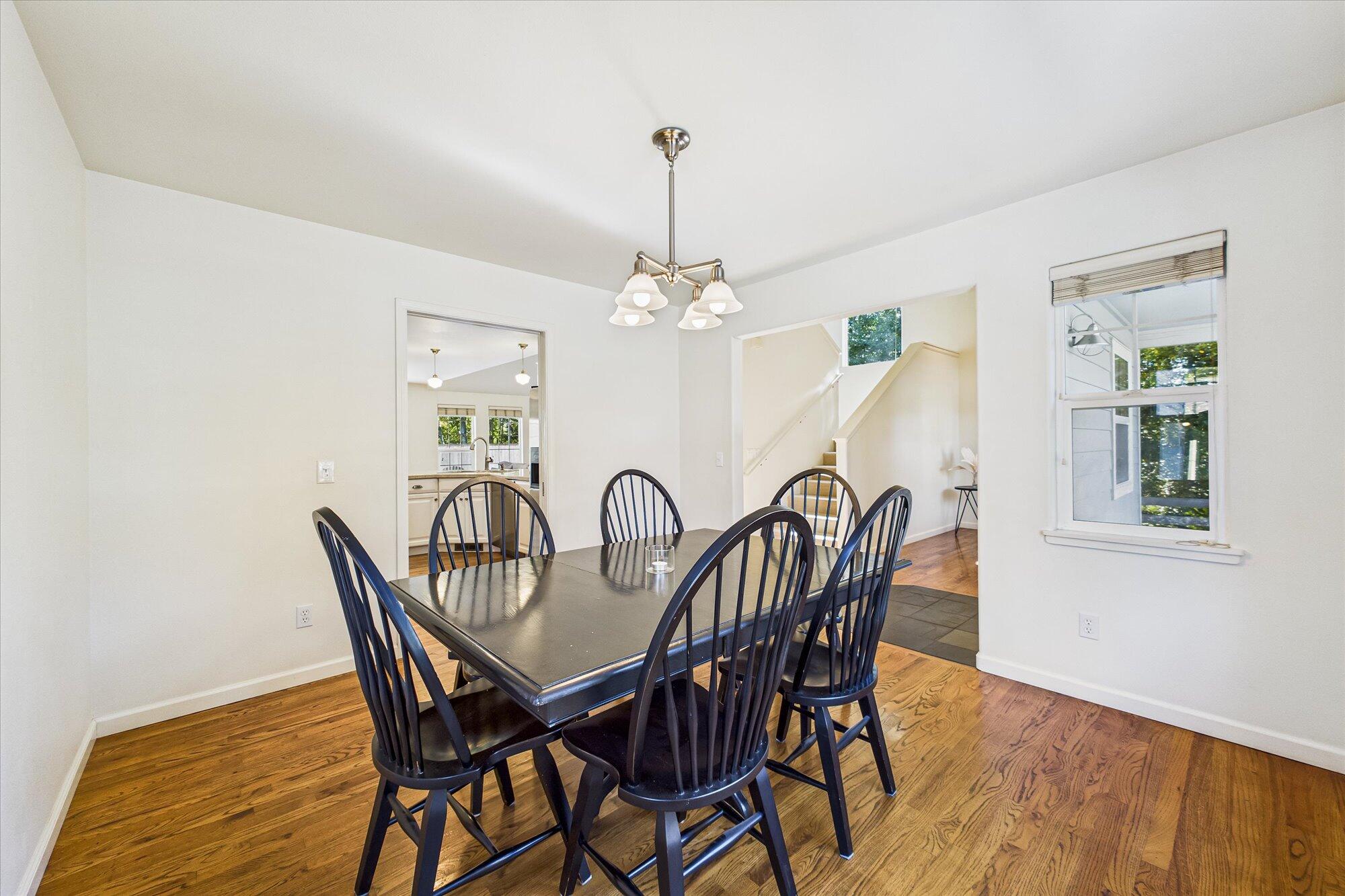 2700 Meadow Creek Way