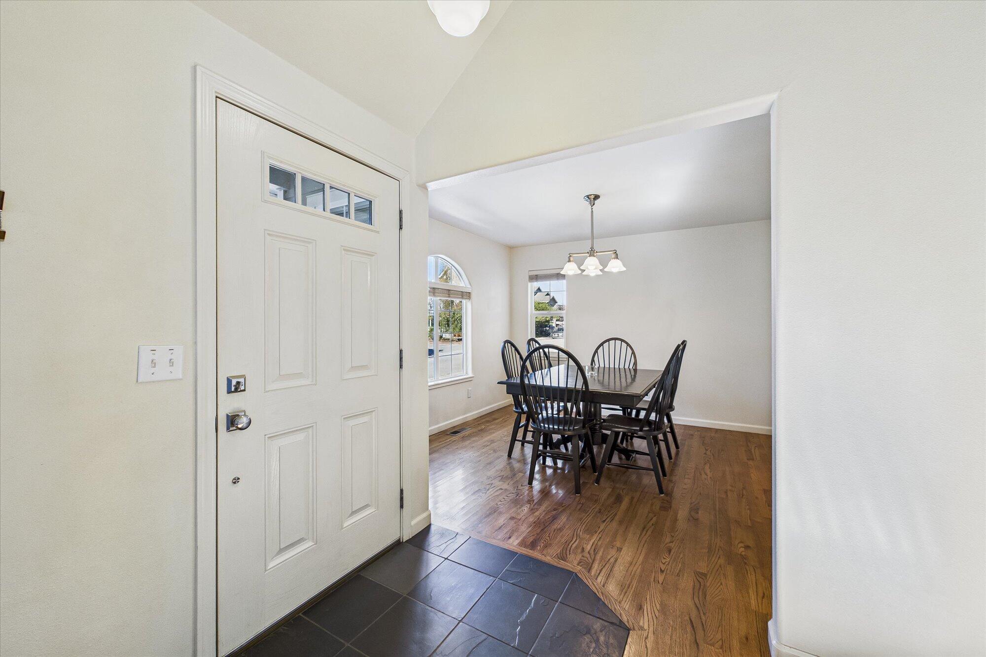 2700 Meadow Creek Way