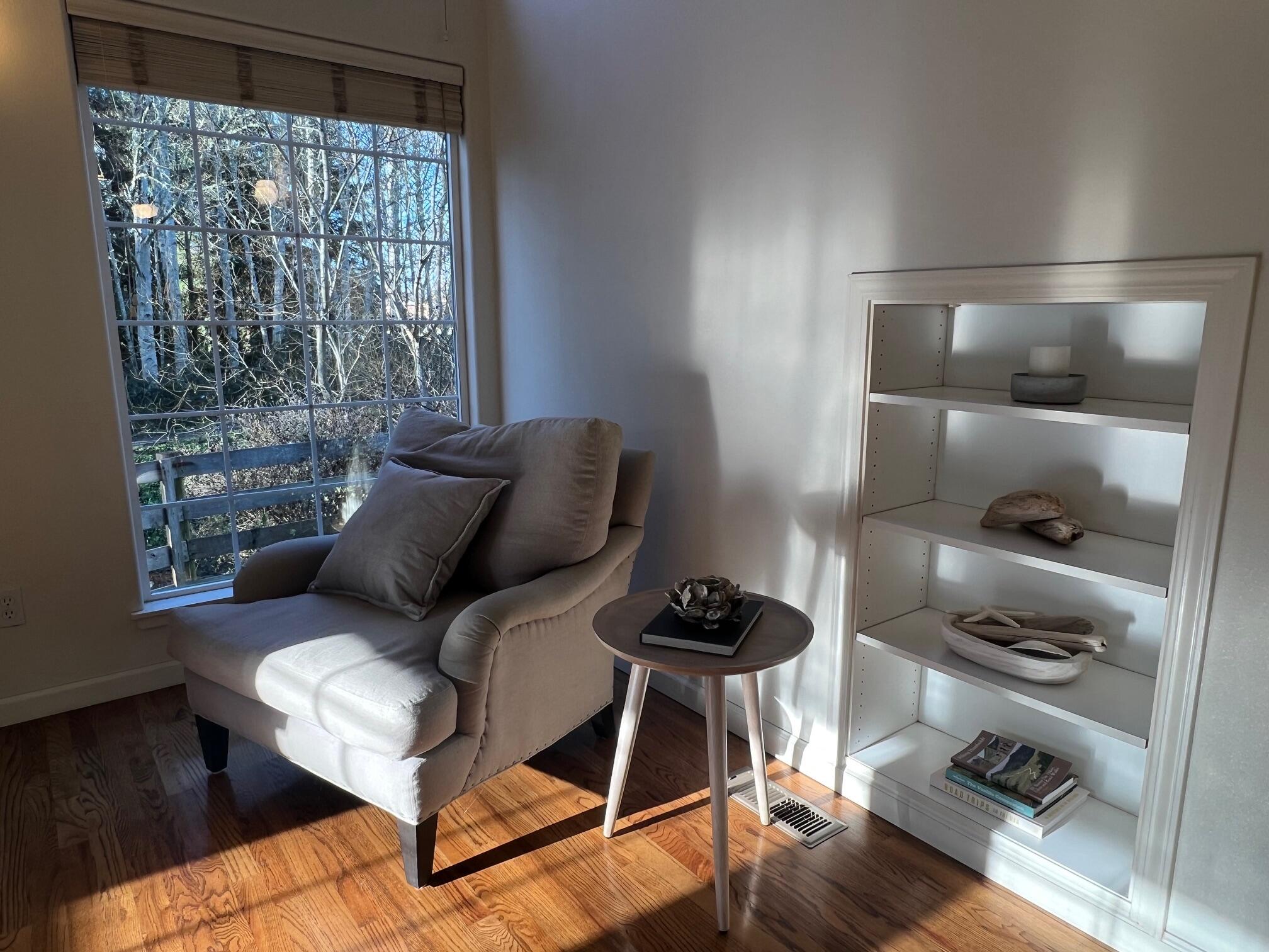 2700 Meadow Creek Way