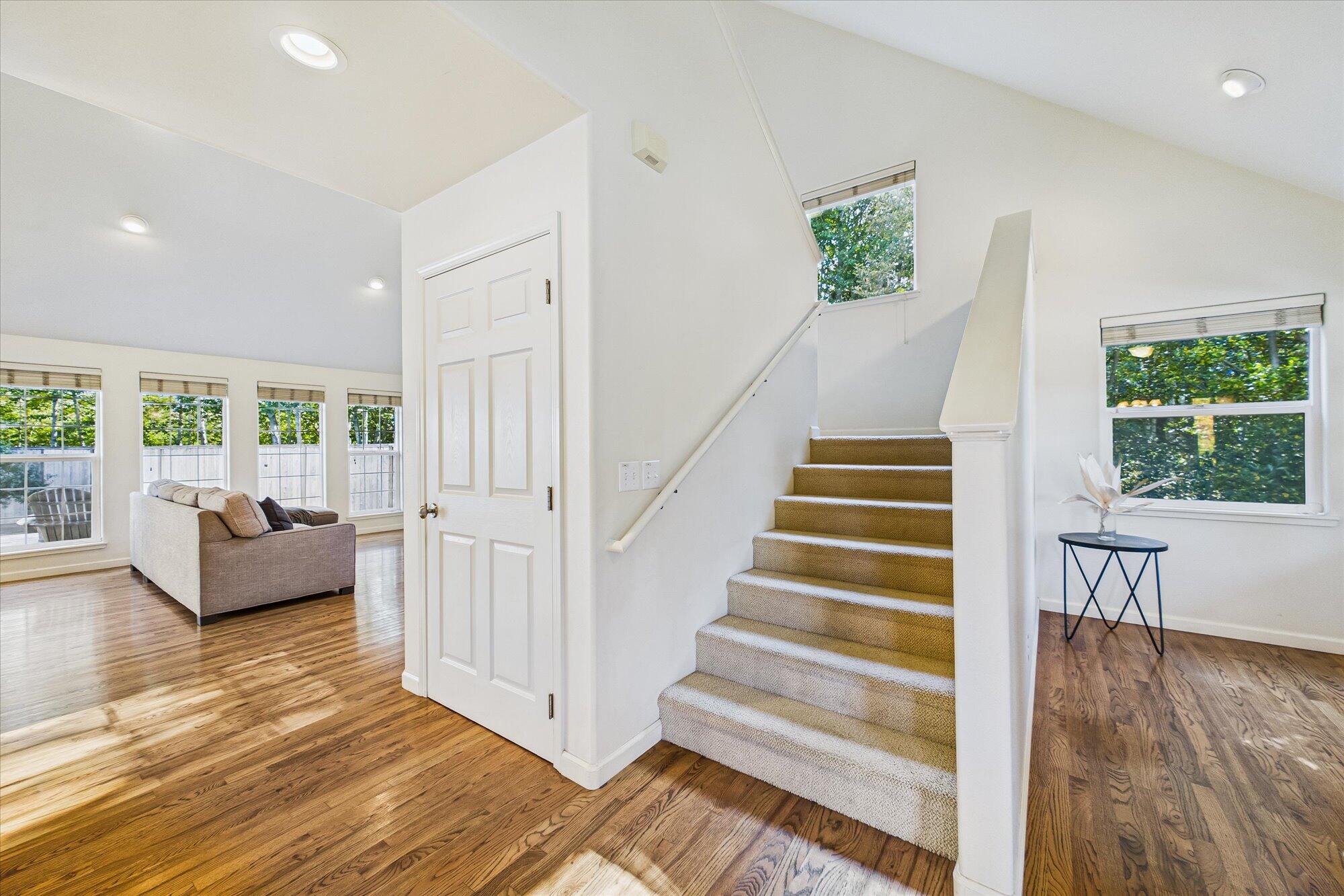 2700 Meadow Creek Way