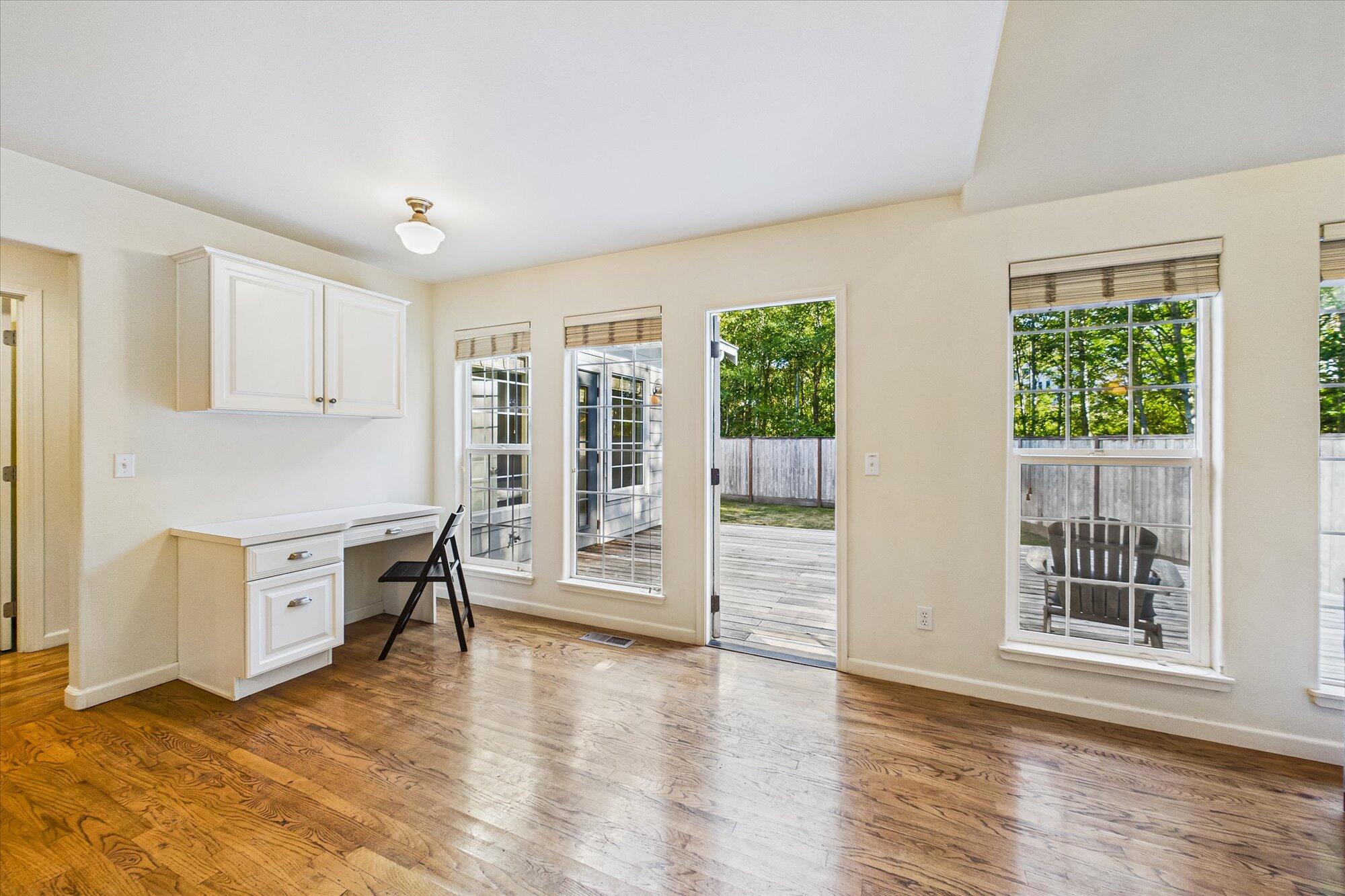 2700 Meadow Creek Way