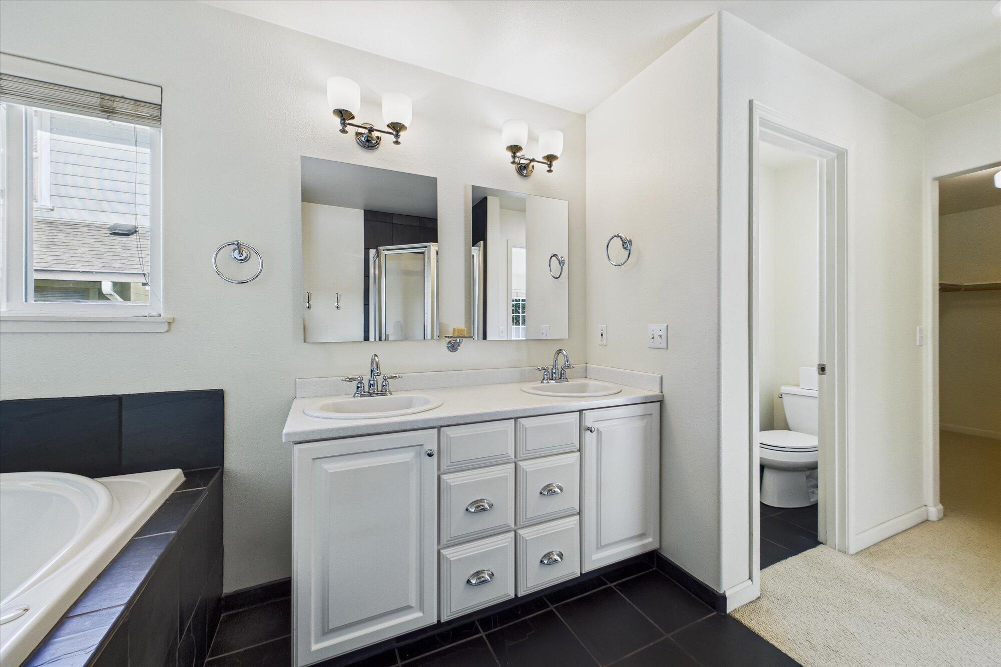 2700 Meadow Creek Way