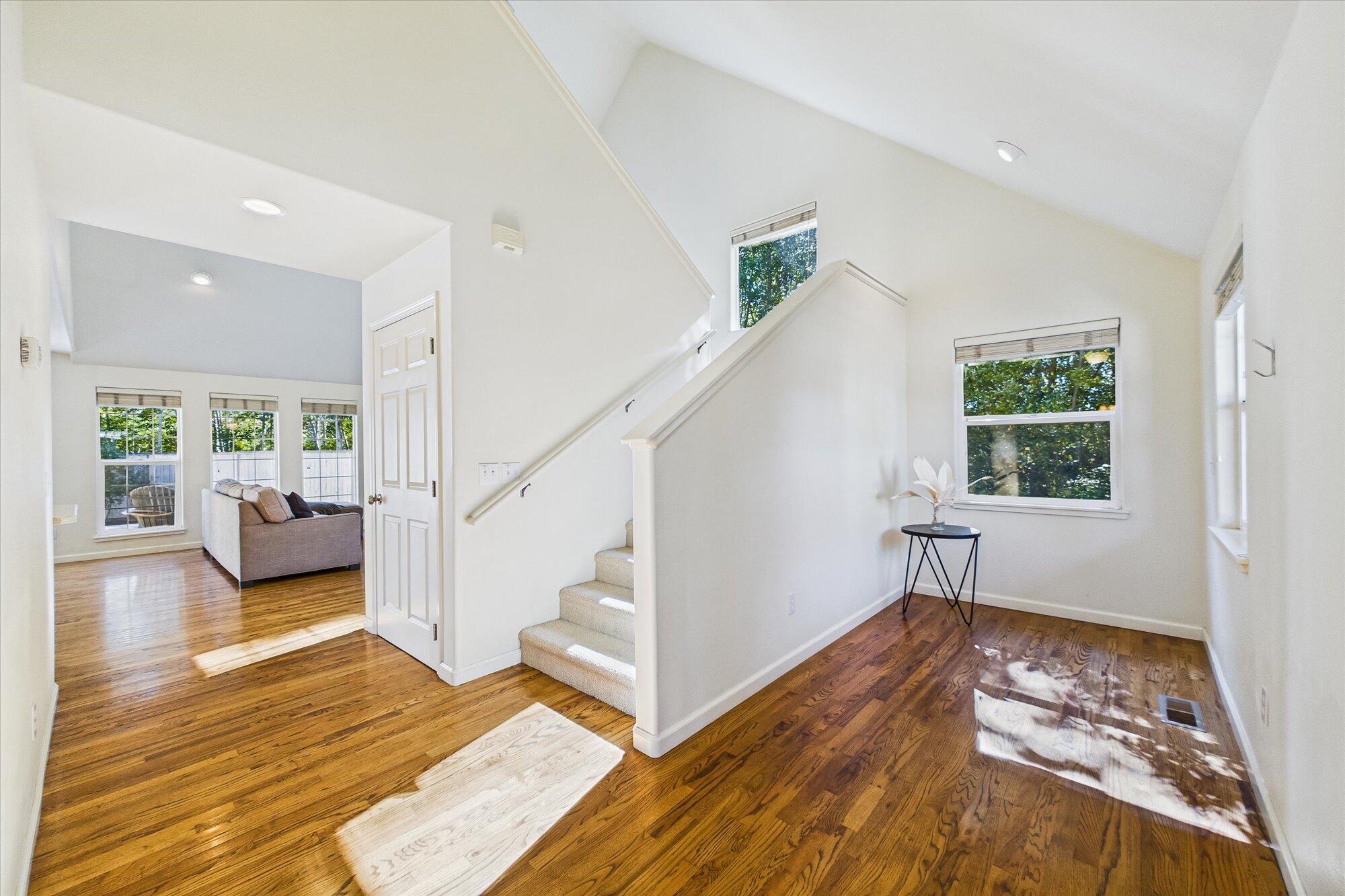 2700 Meadow Creek Way