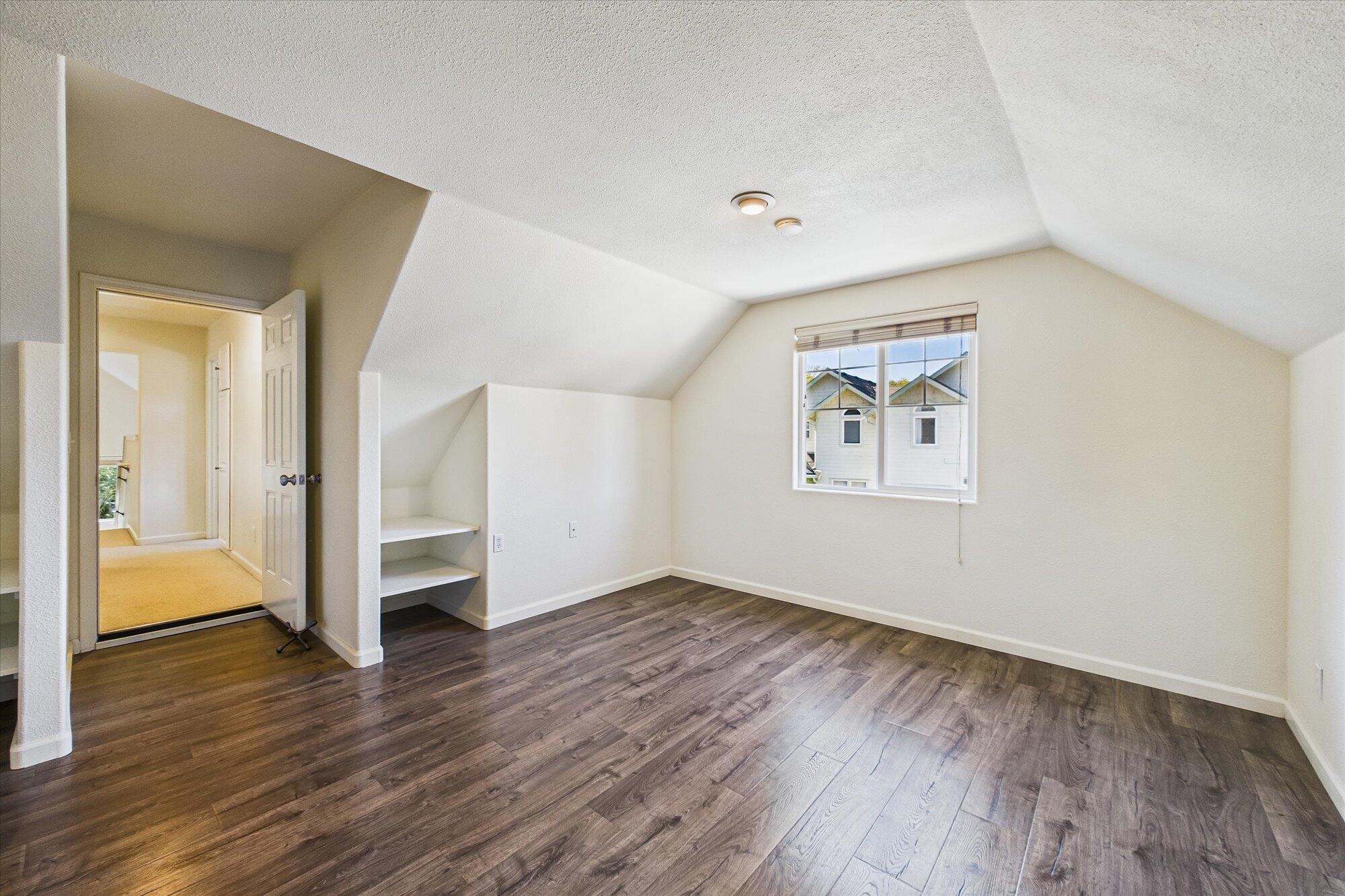 2700 Meadow Creek Way