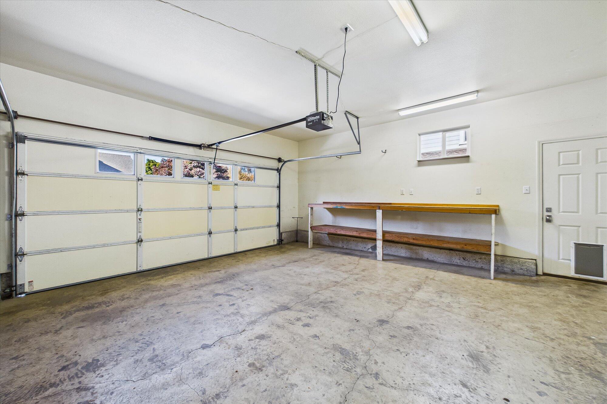 2700 Meadow Creek Way