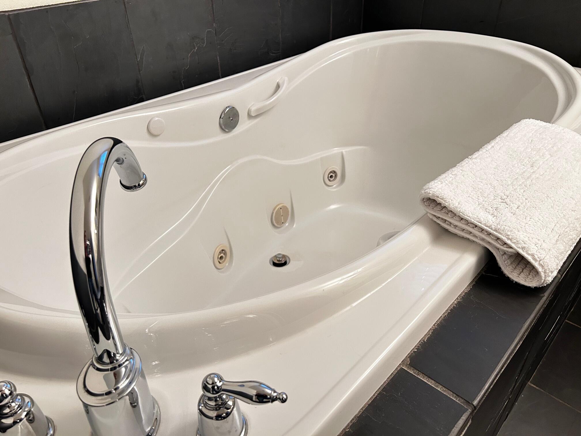 2700 Meadow Creek Way