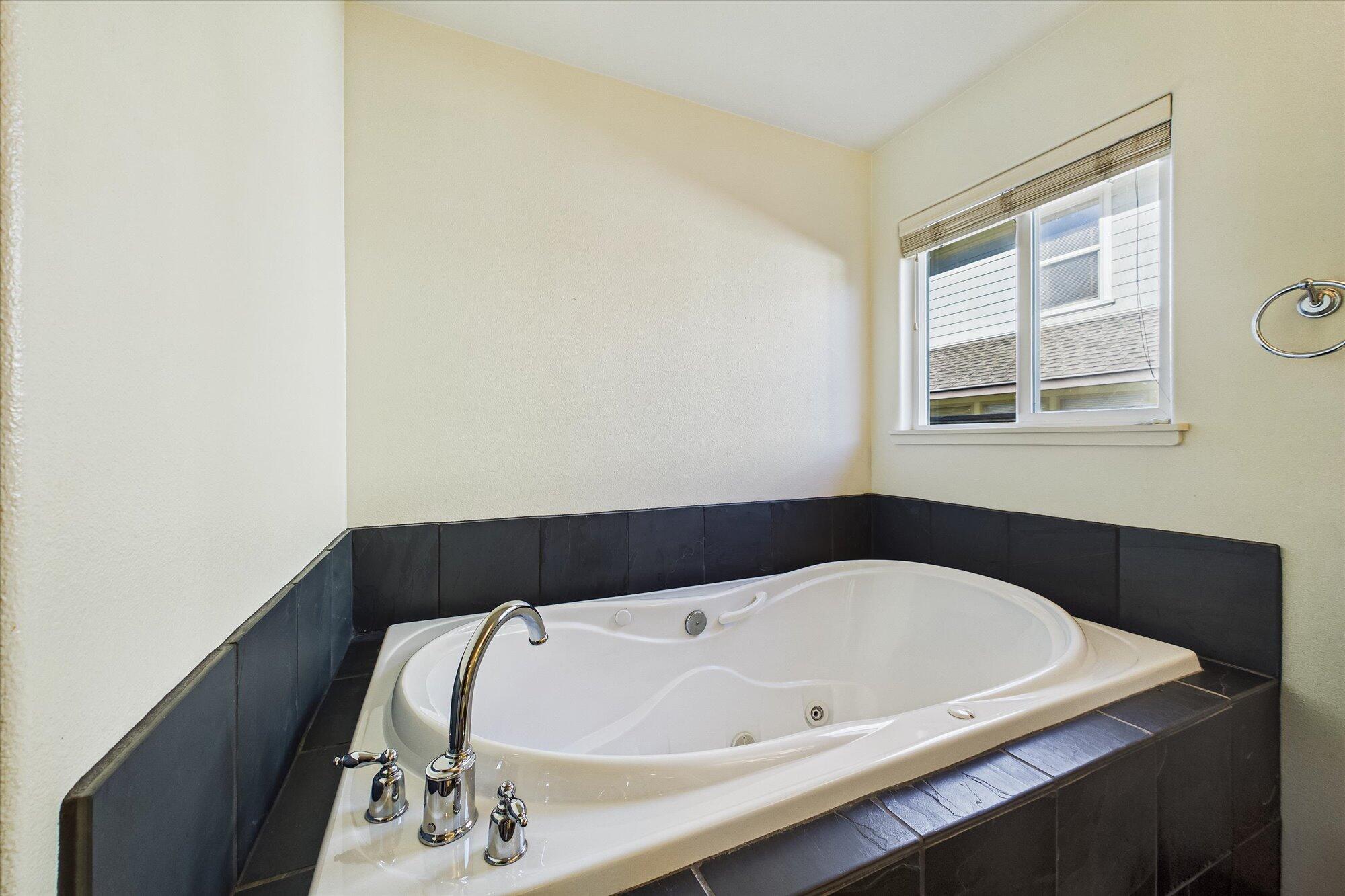 2700 Meadow Creek Way