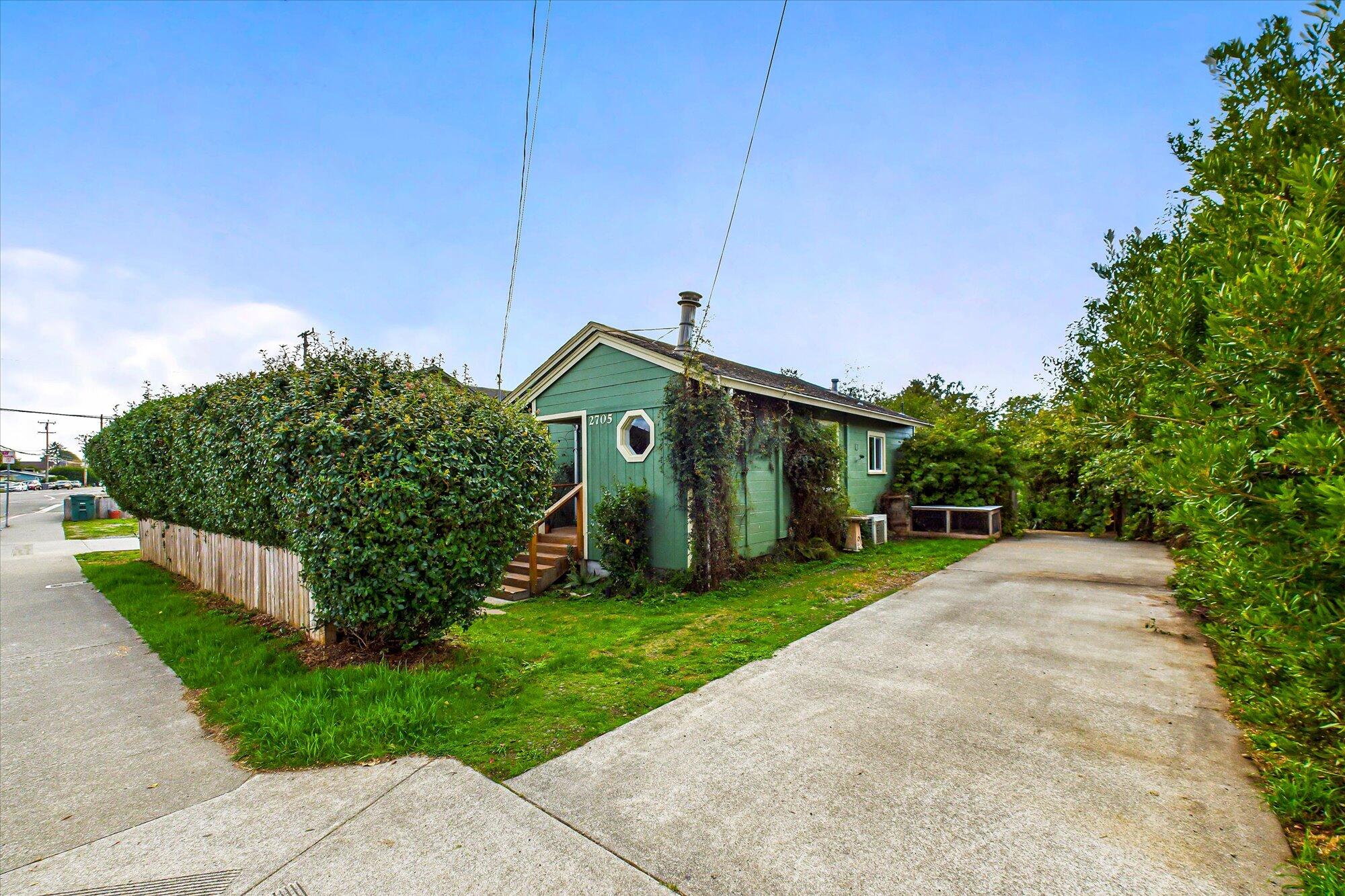2705 Alliance Road