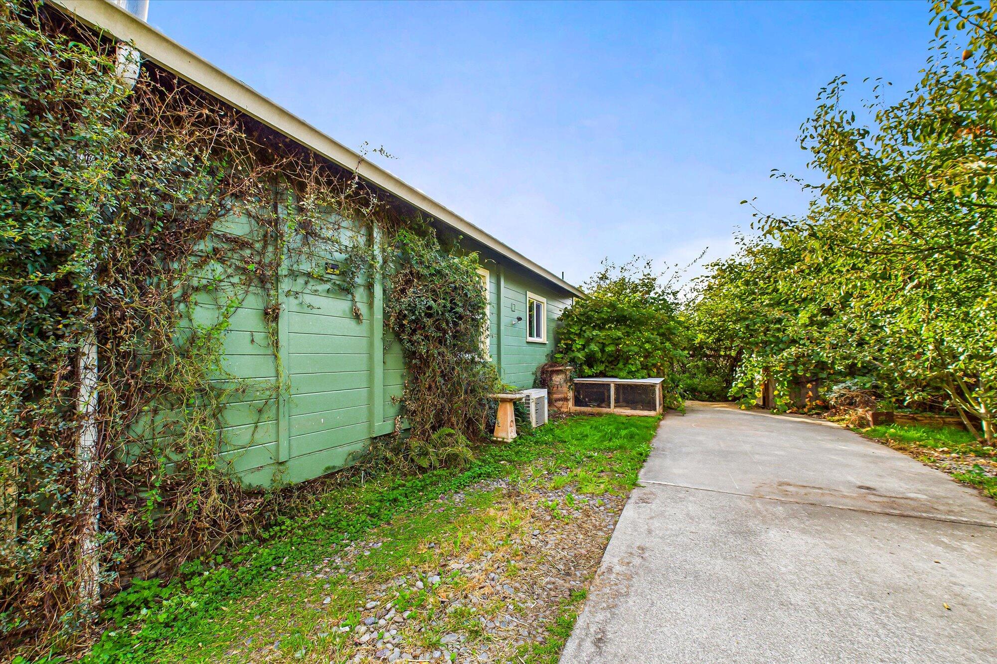 2705 Alliance Road