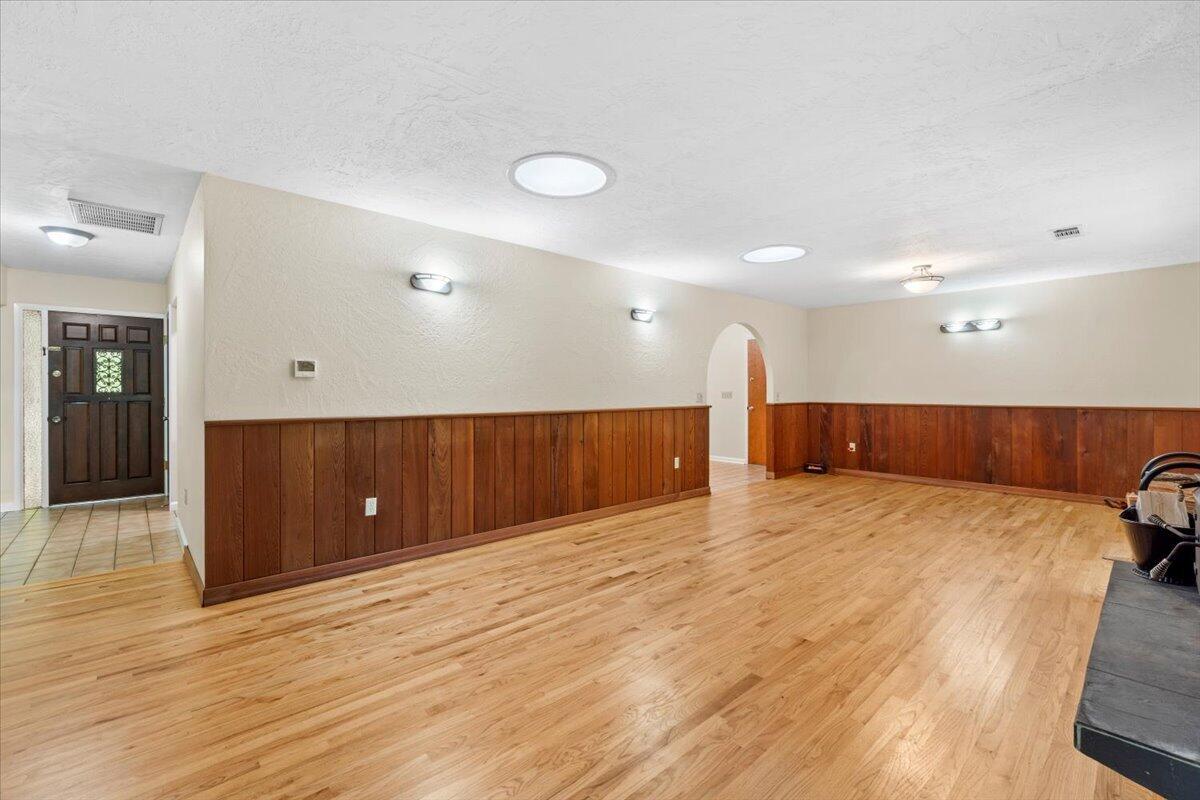 2485 Sonnenfelt Road