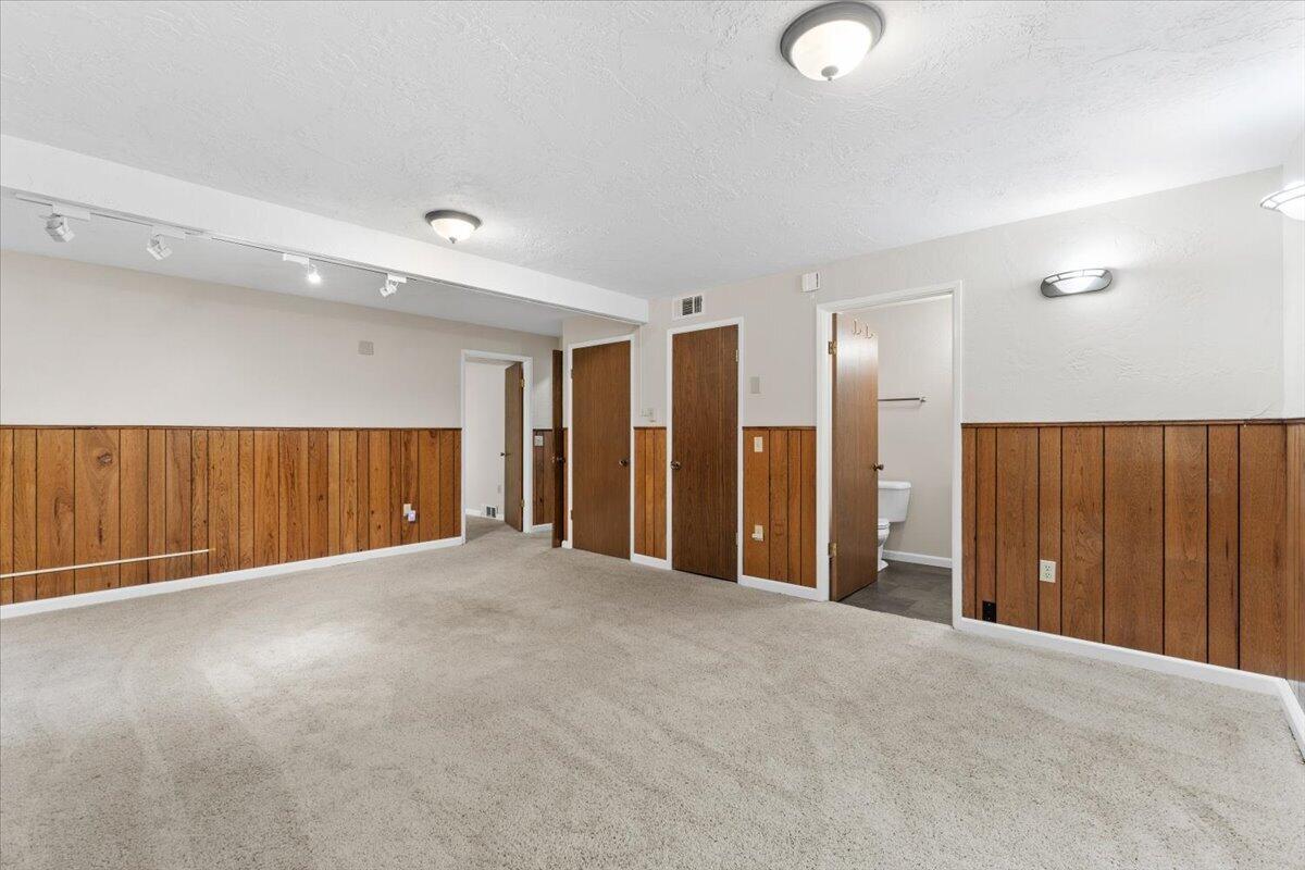 2485 Sonnenfelt Road