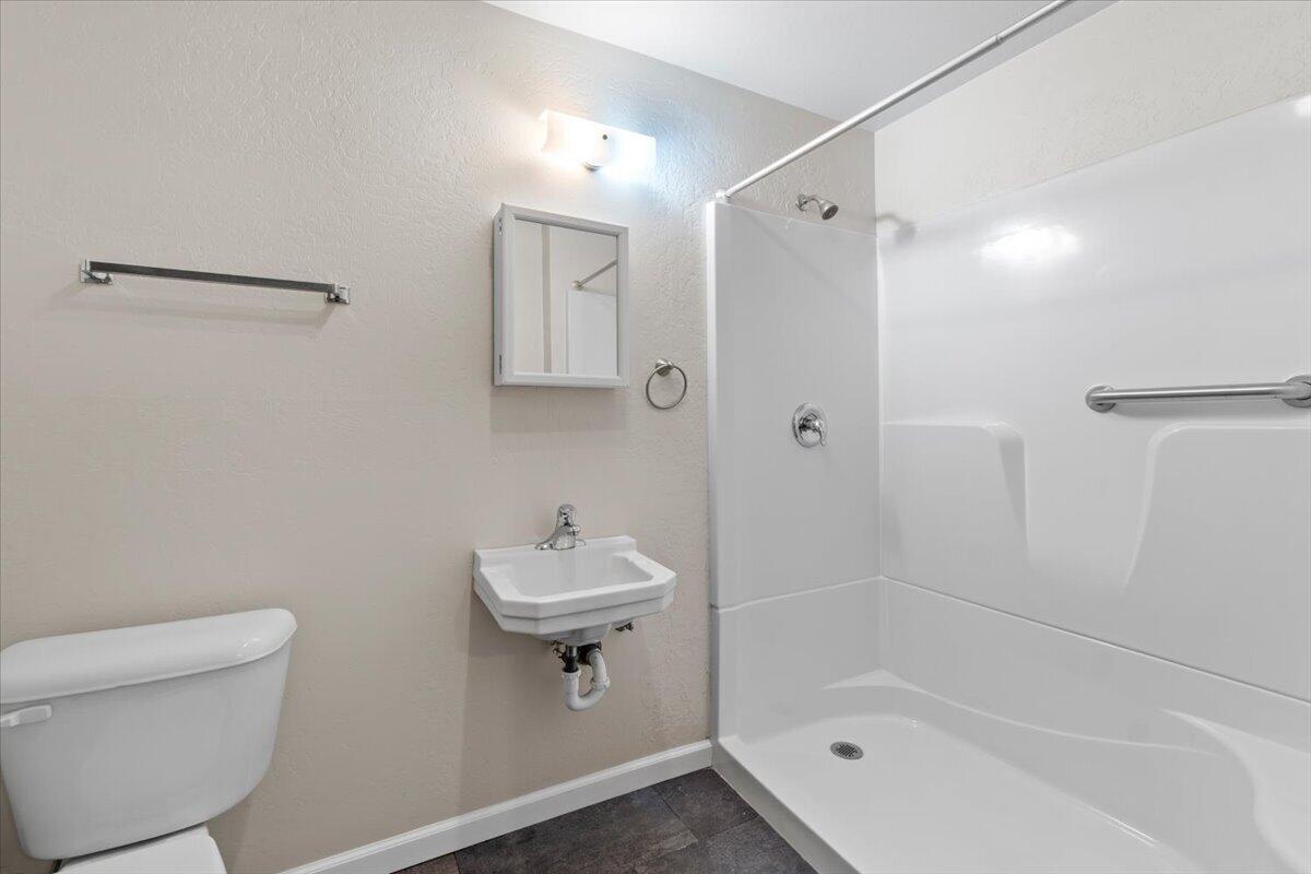 2485 Sonnenfelt Road