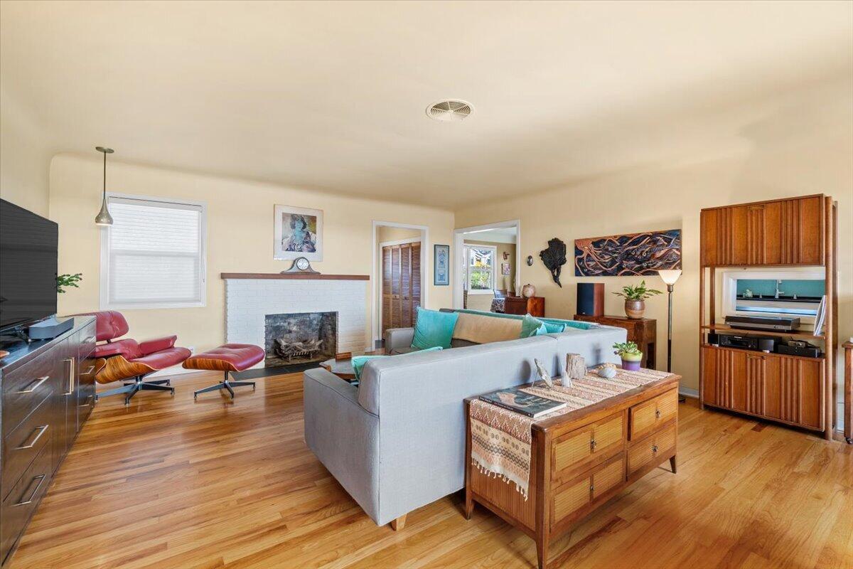 2036 Williams Street