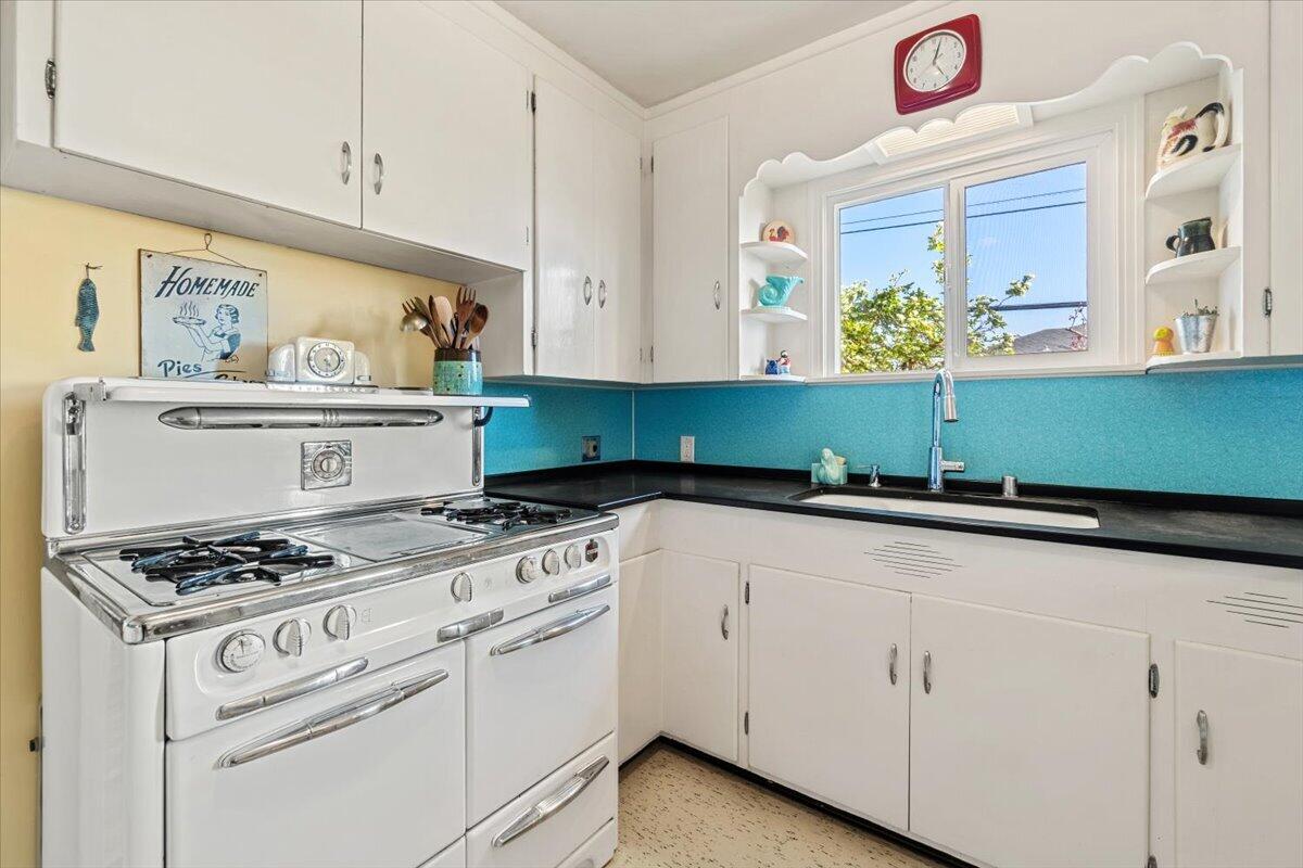 2036 Williams Street