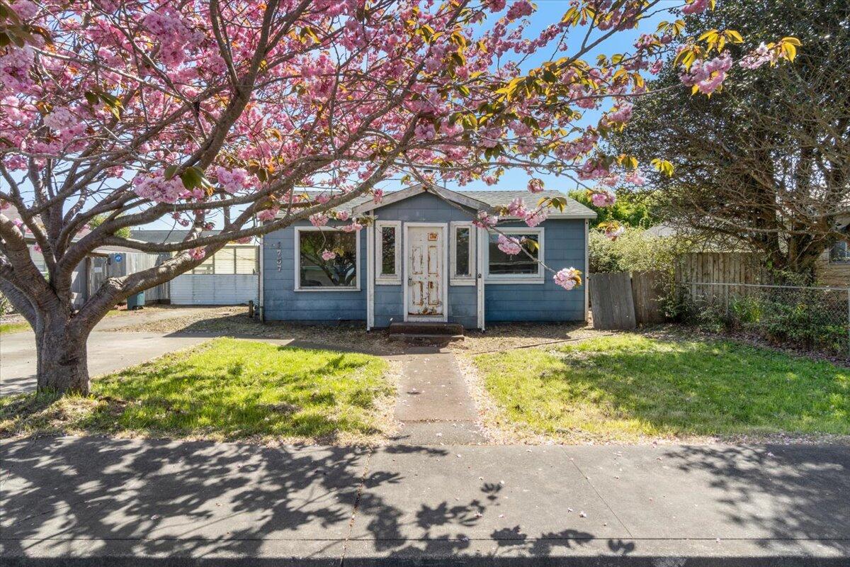 1757 Edeline Avenue, McKinleyville