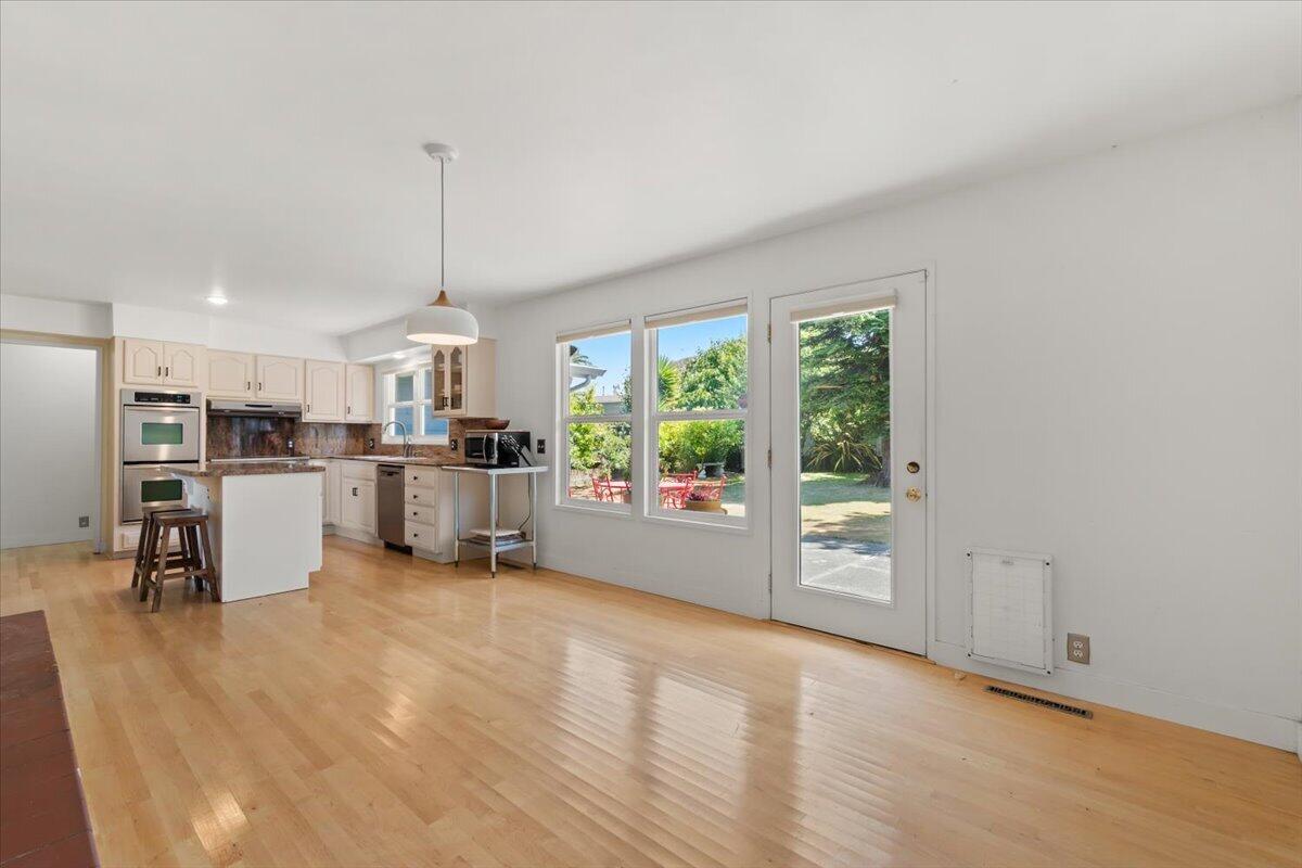 2015 Williams Street