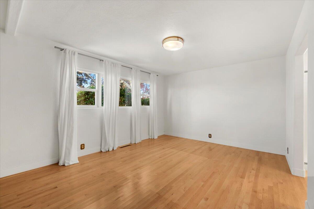 2015 Williams Street