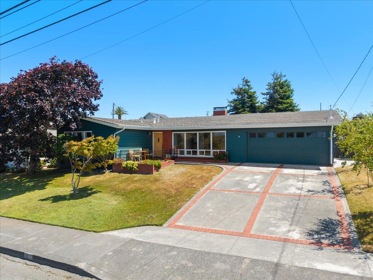 2015 Williams Street