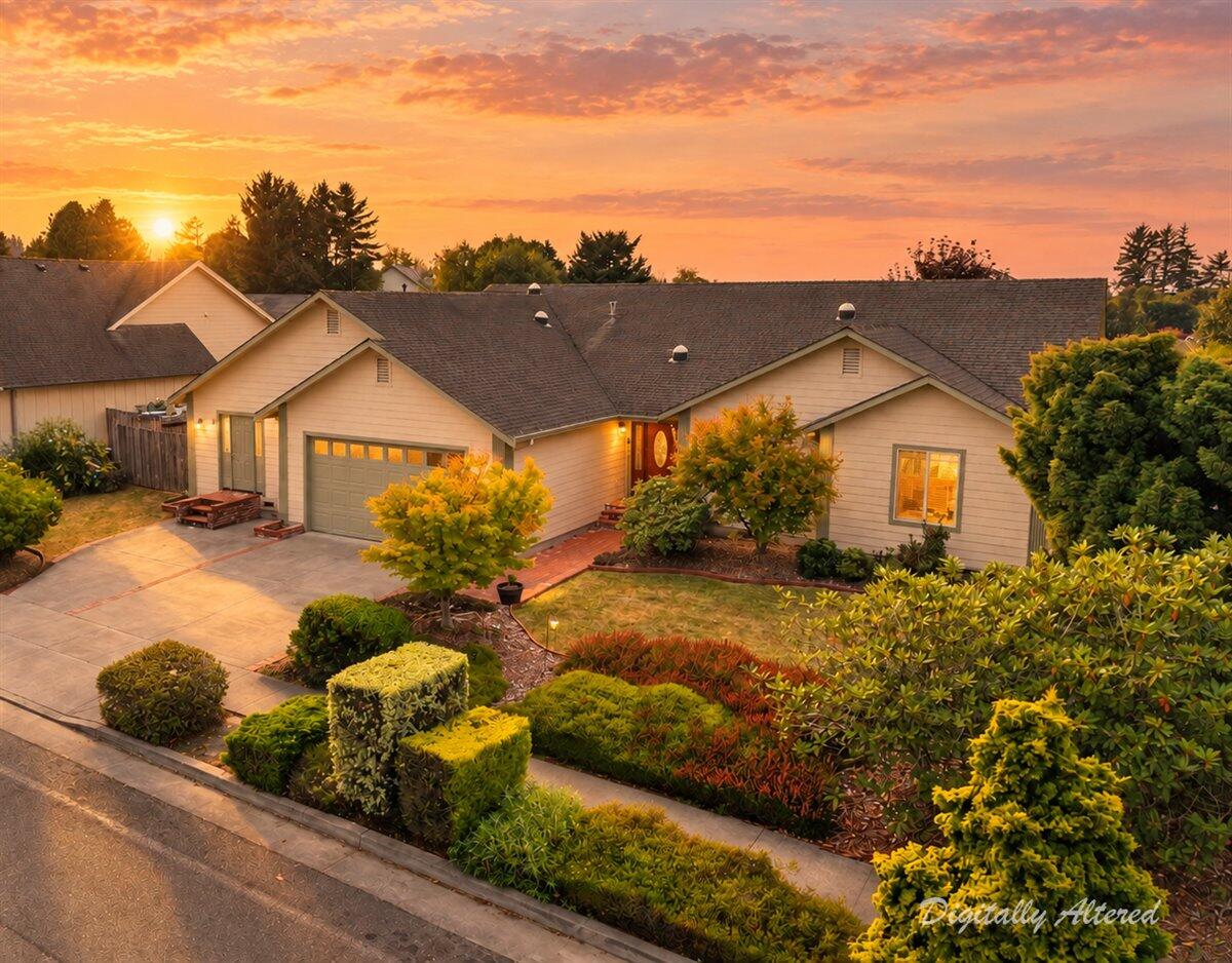 1690 Tasi Lane, McKinleyville