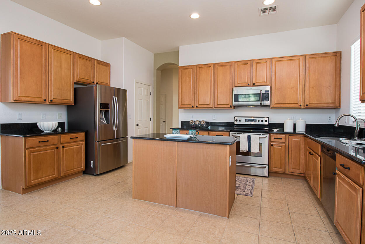 45290 W BUCKHORN Trail