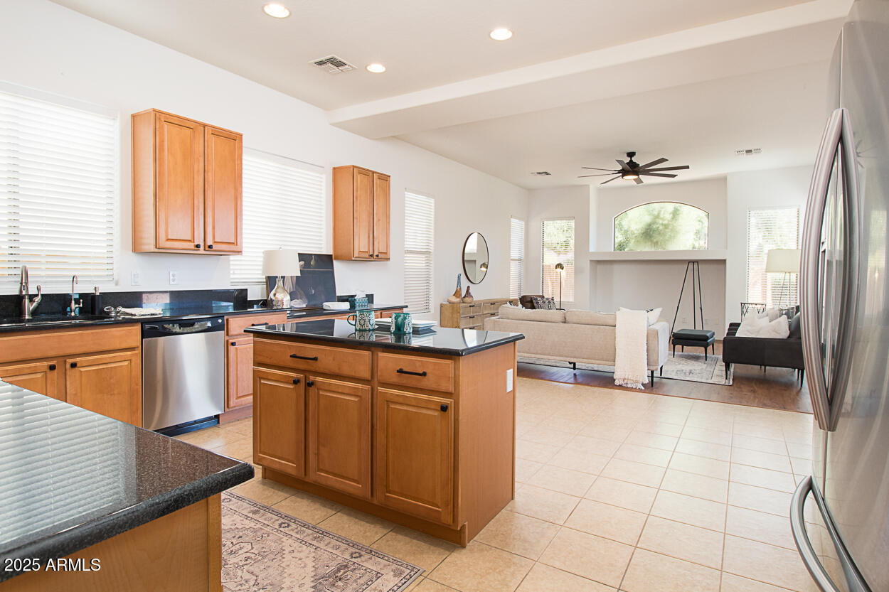 45290 W BUCKHORN Trail