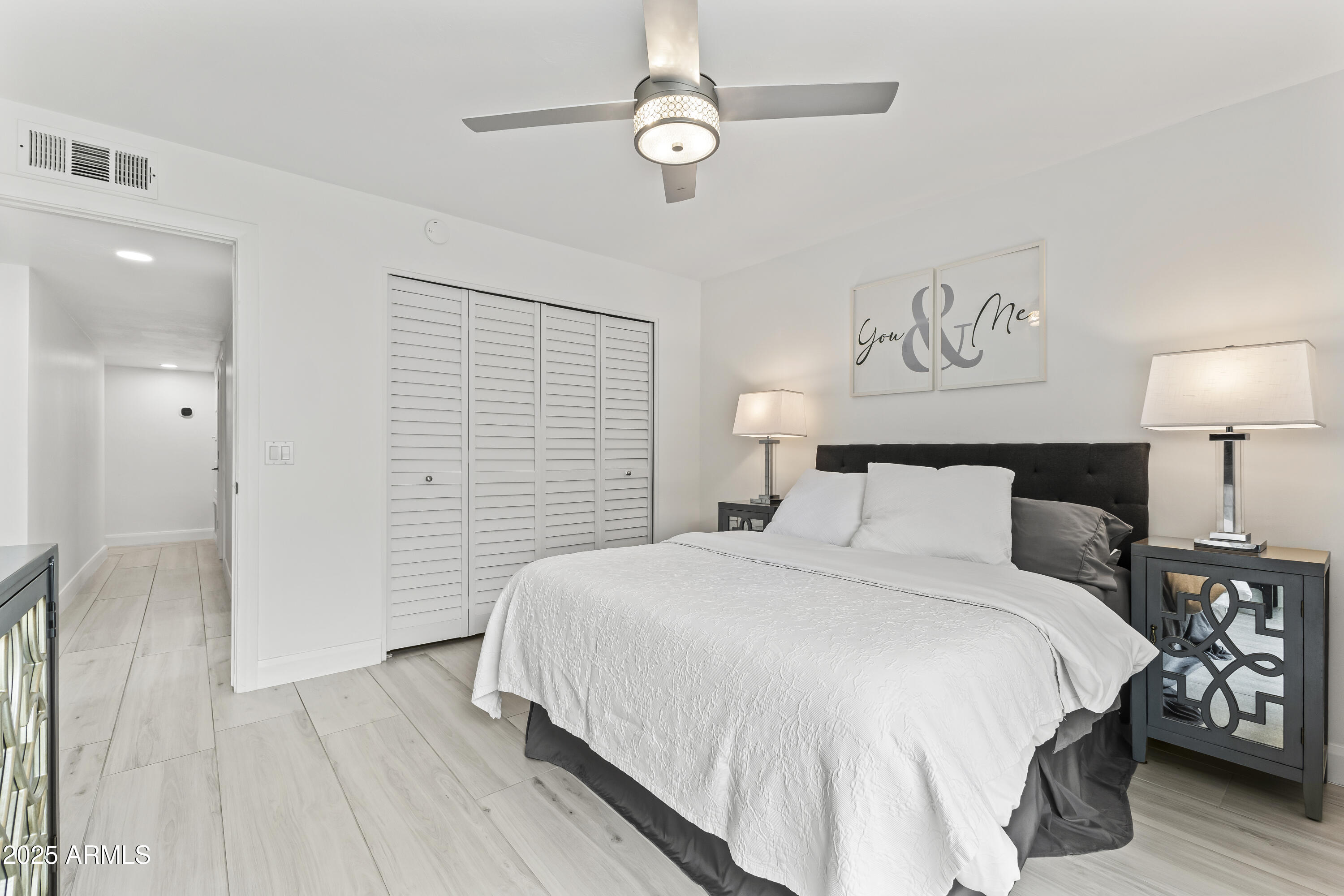 7258 E LOMA Lane
