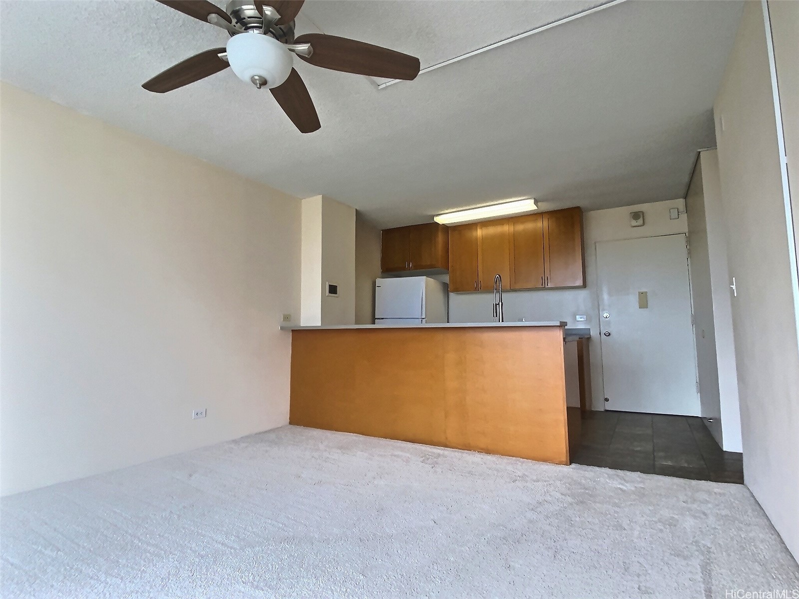 1050 Kinau Street 703