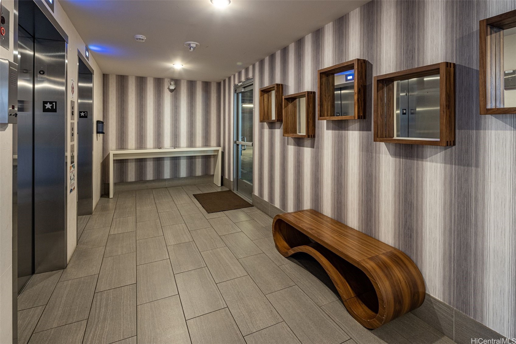 7000 Hawaii Kai Drive 1700