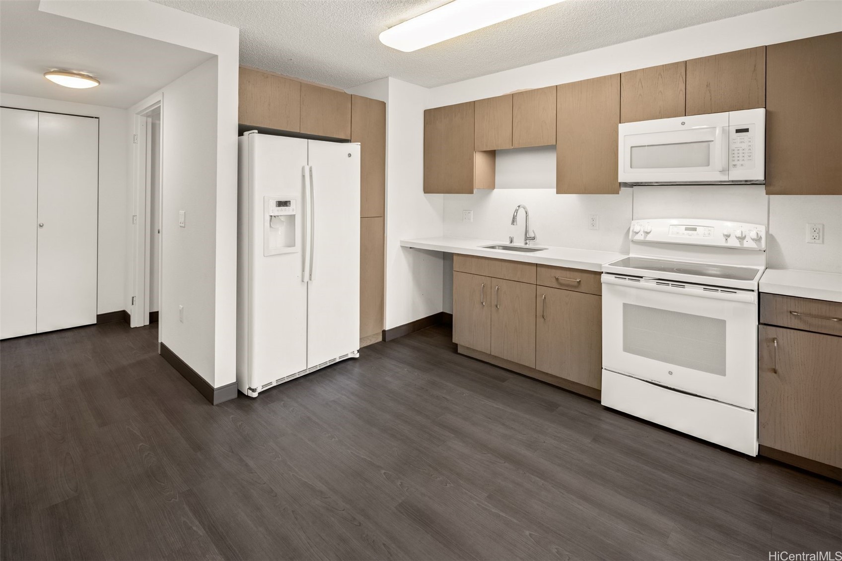 7000 Hawaii Kai Drive 1700