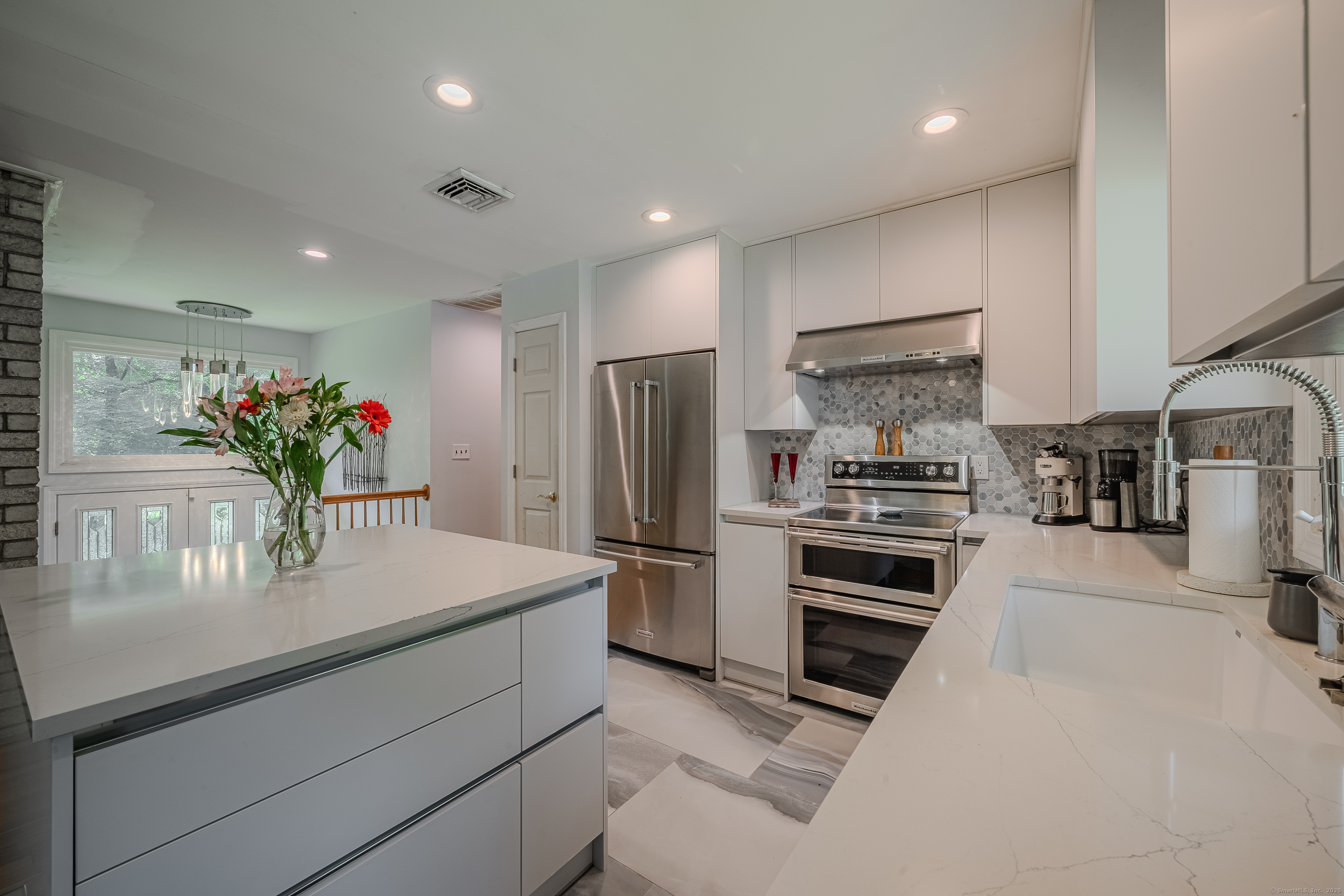 4 Northrop Road
