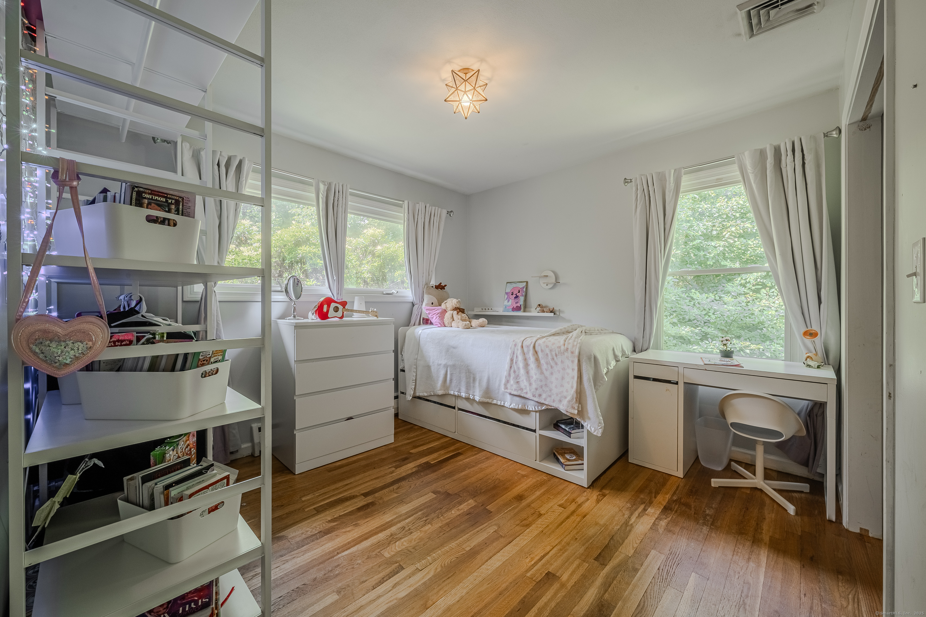 4 Northrop Road