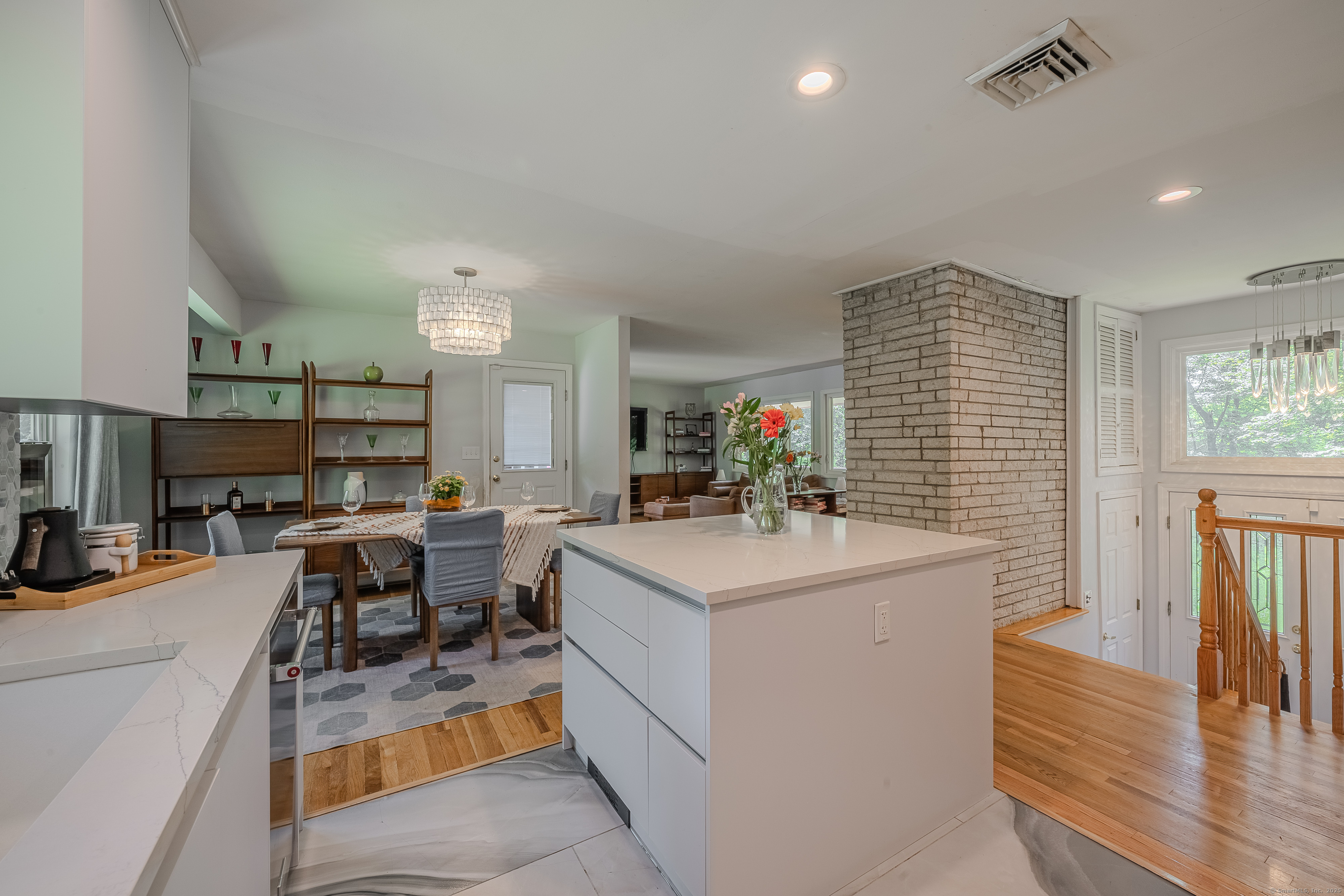 4 Northrop Road